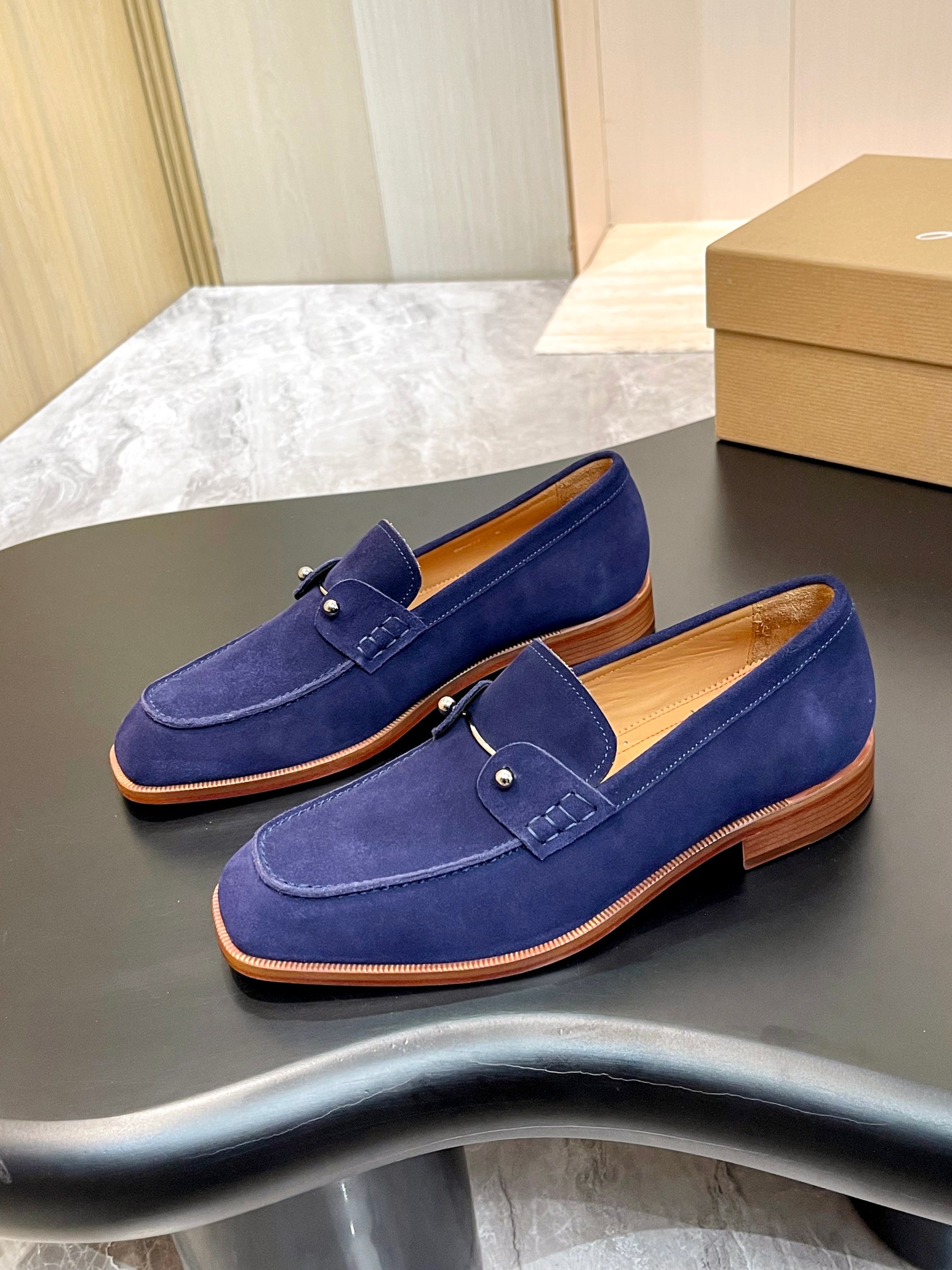 Christian Louboutin Style Red Leather Men's Shoes style reference detail image 3 from source 782846