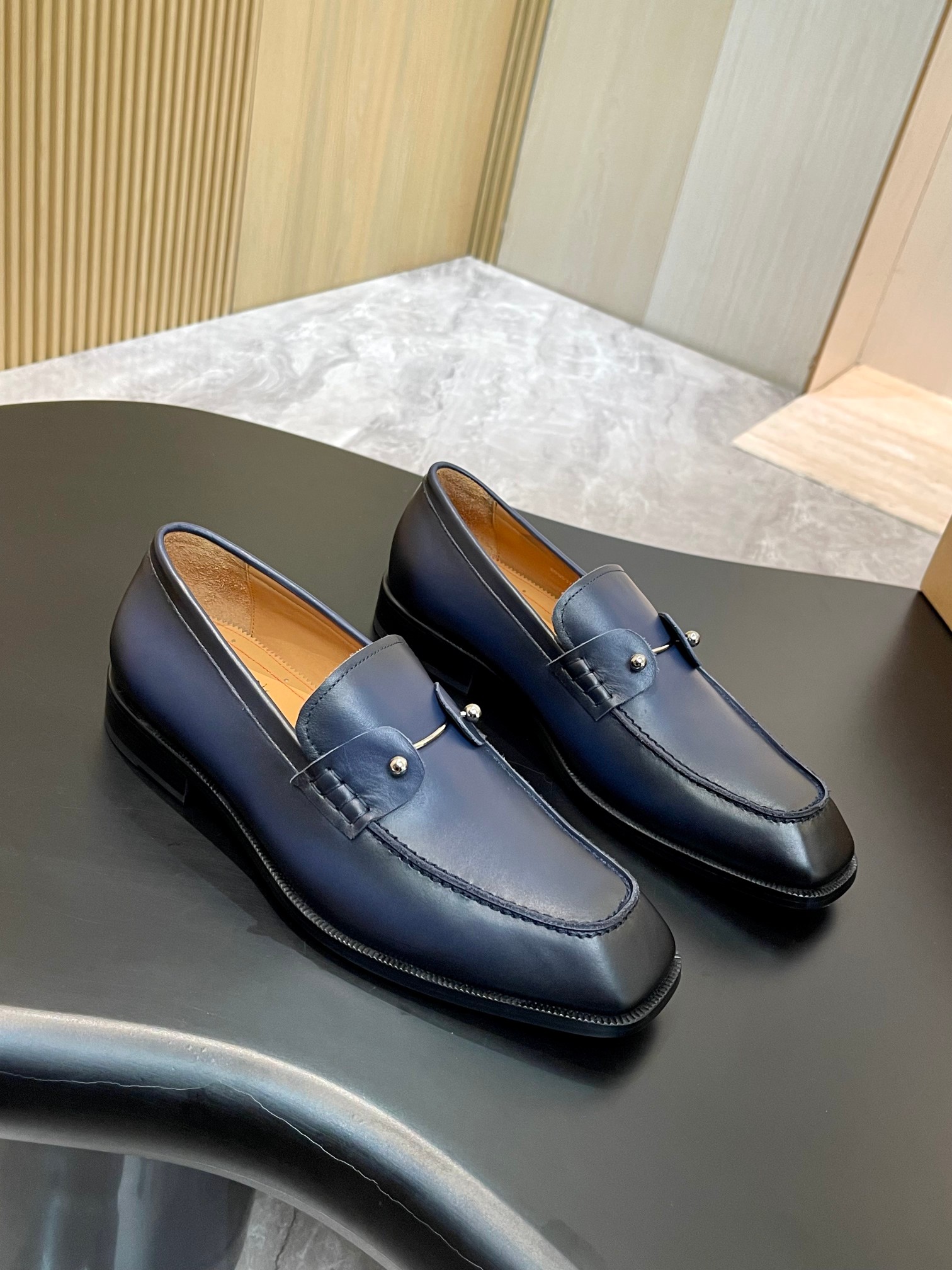 Christian Louboutin Style Red Leather Men's Shoes style reference detail image 4 from source 782842