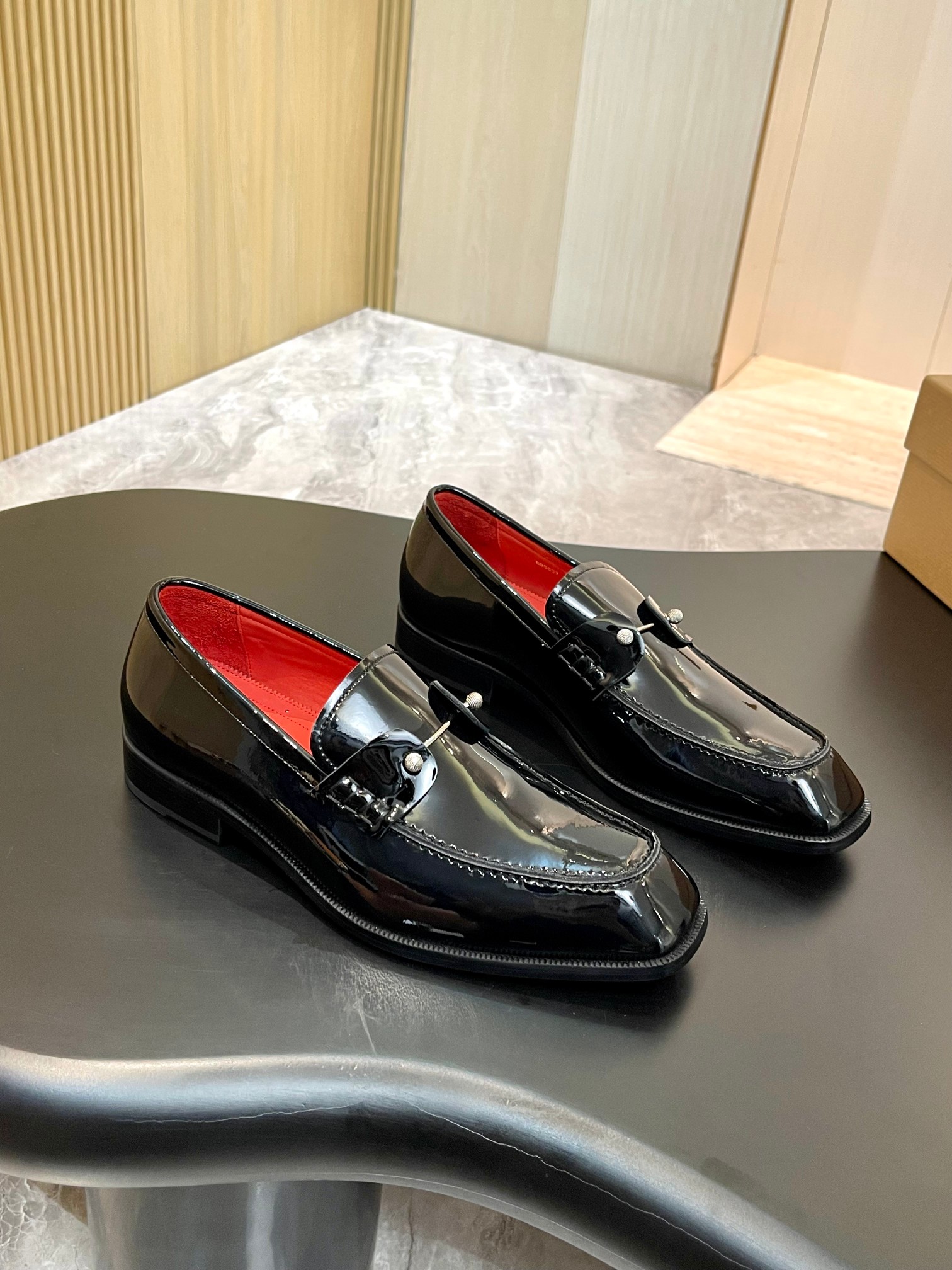 Christian Louboutin Style Red Leather Men's Shoes style reference detail image 4 from source 782855