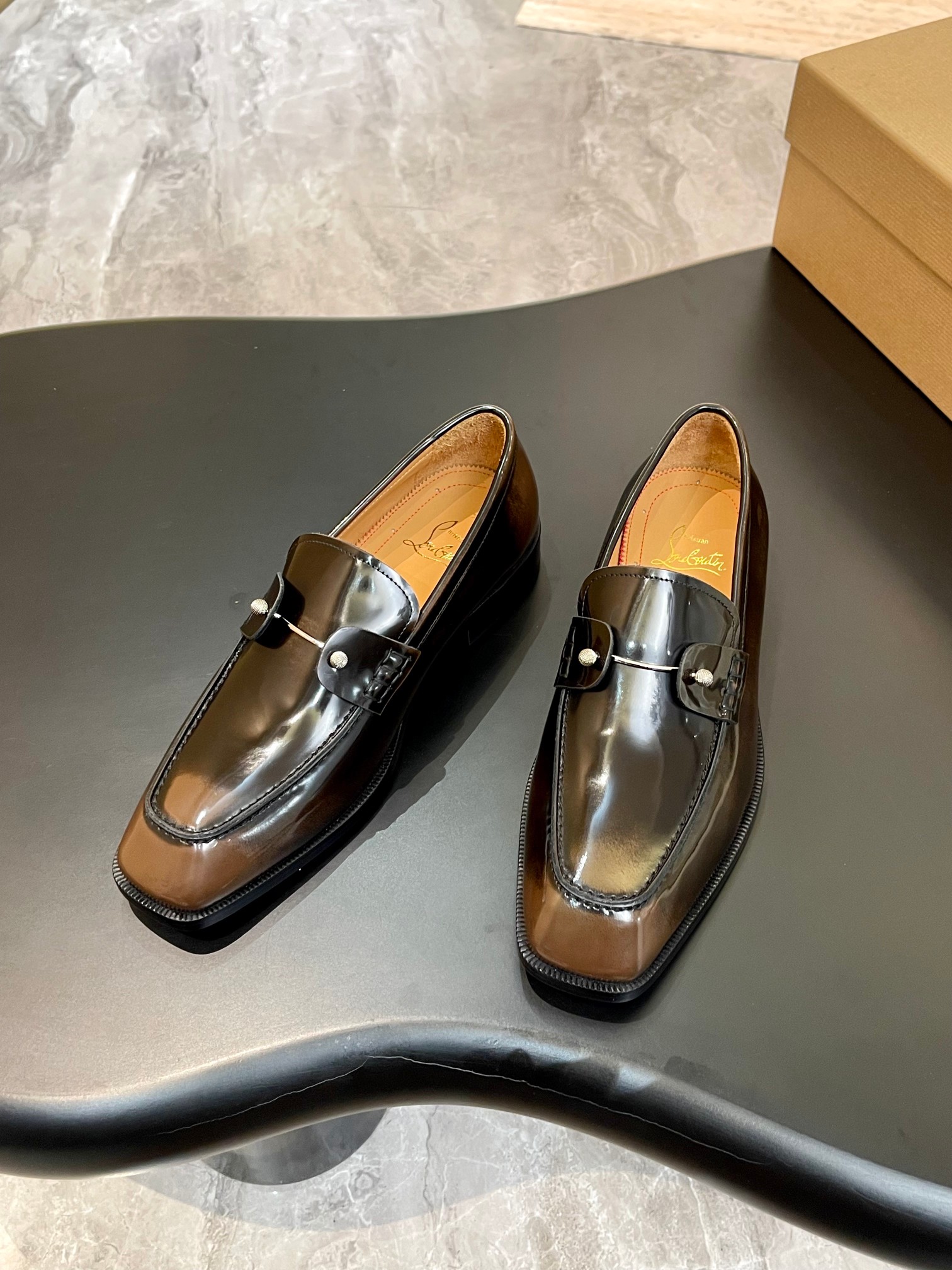 Christian Louboutin（cl男） Style Red Leather Men's Shoes Lookbook Reference image 2