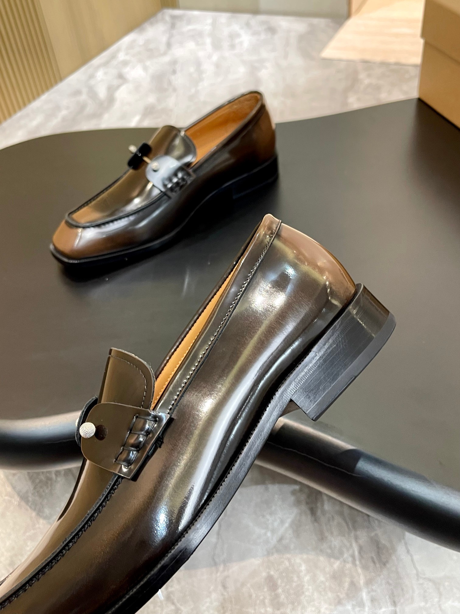 Christian Louboutin Style Red Leather Men's Shoes style reference detail image 7 from source 782854