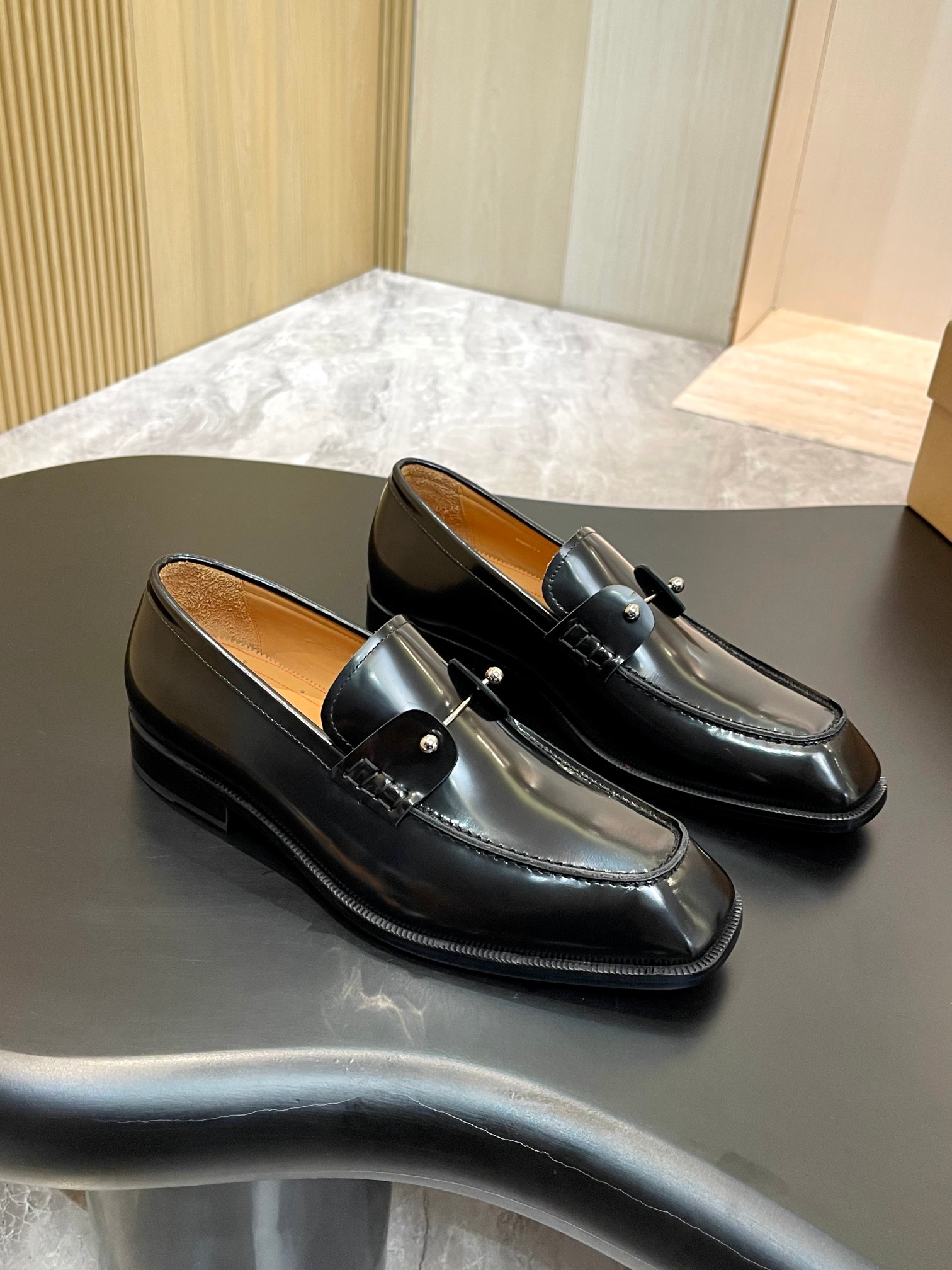 Christian Louboutin Style Red Leather Men's Shoes style reference detail image 4 from source 782844