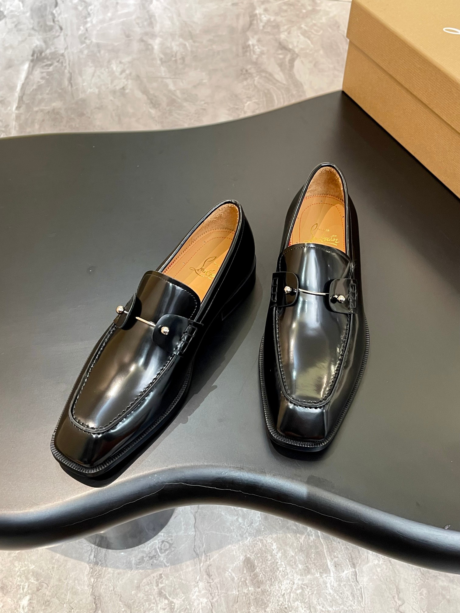 Christian Louboutin（cl男） Style Red Leather Men's Shoes Lookbook Reference image 2