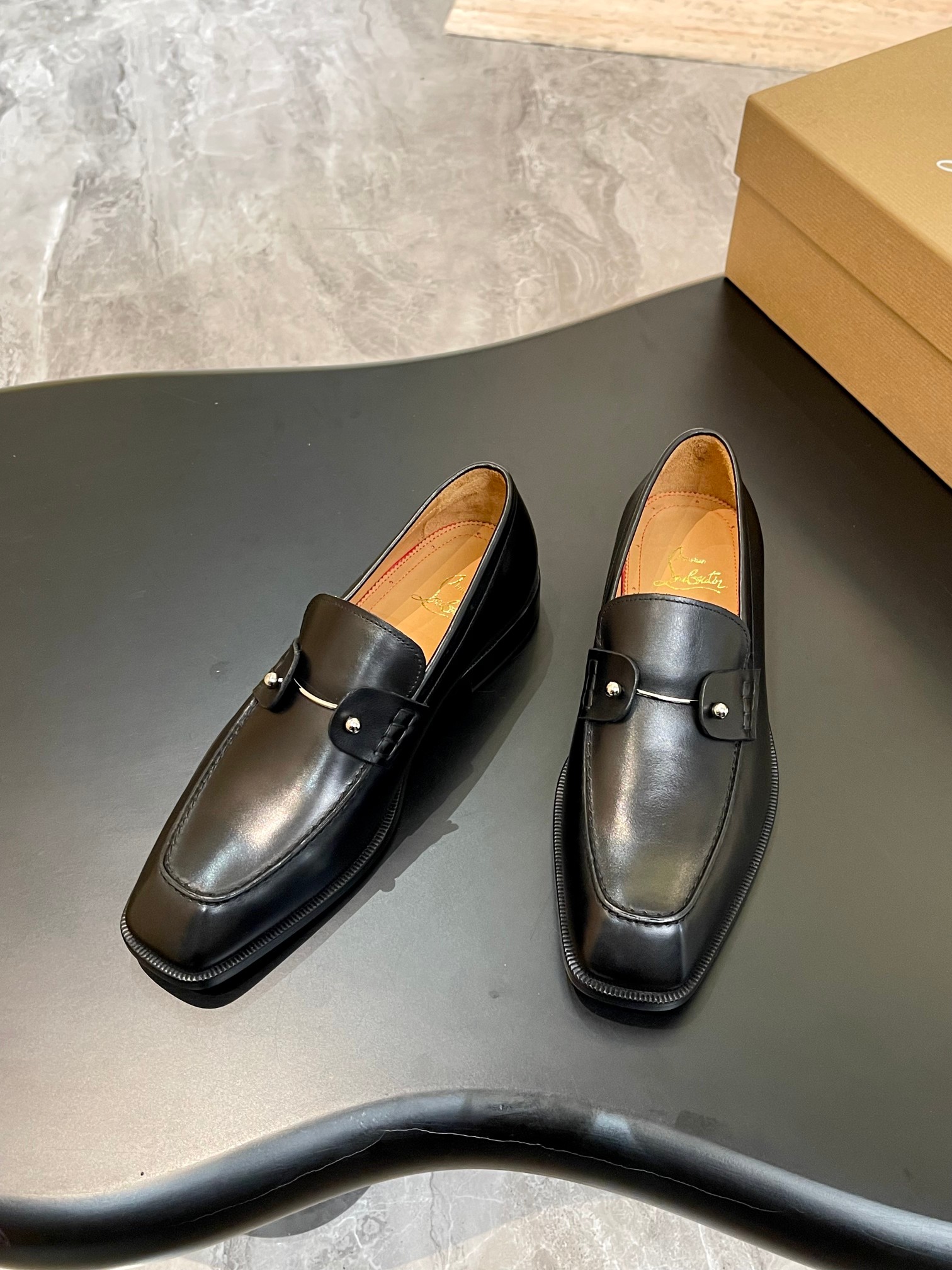 Christian Louboutin（cl男） Style Red Leather Men's Shoes Lookbook Reference image 2