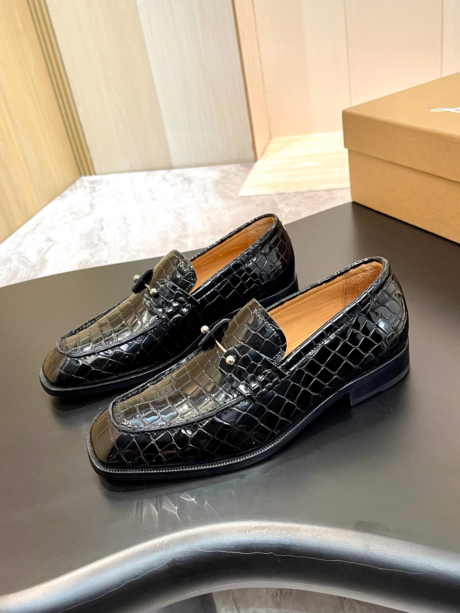 Christian Louboutin Style Red Leather Men's Shoes style reference detail image 3 from source 782841