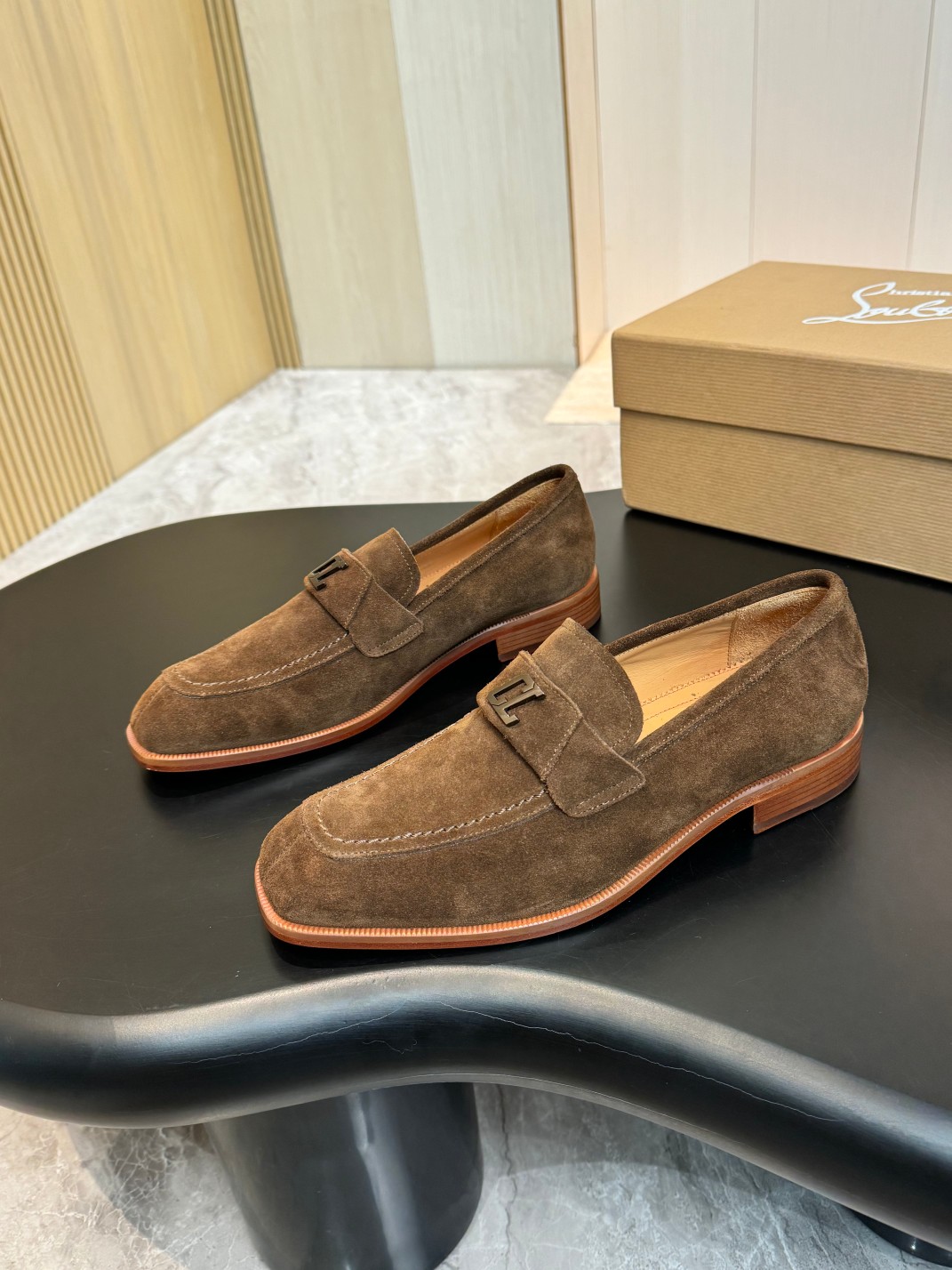 Christian Louboutin Style Red Leather Men's Shoes style reference detail image 3 from source 782851