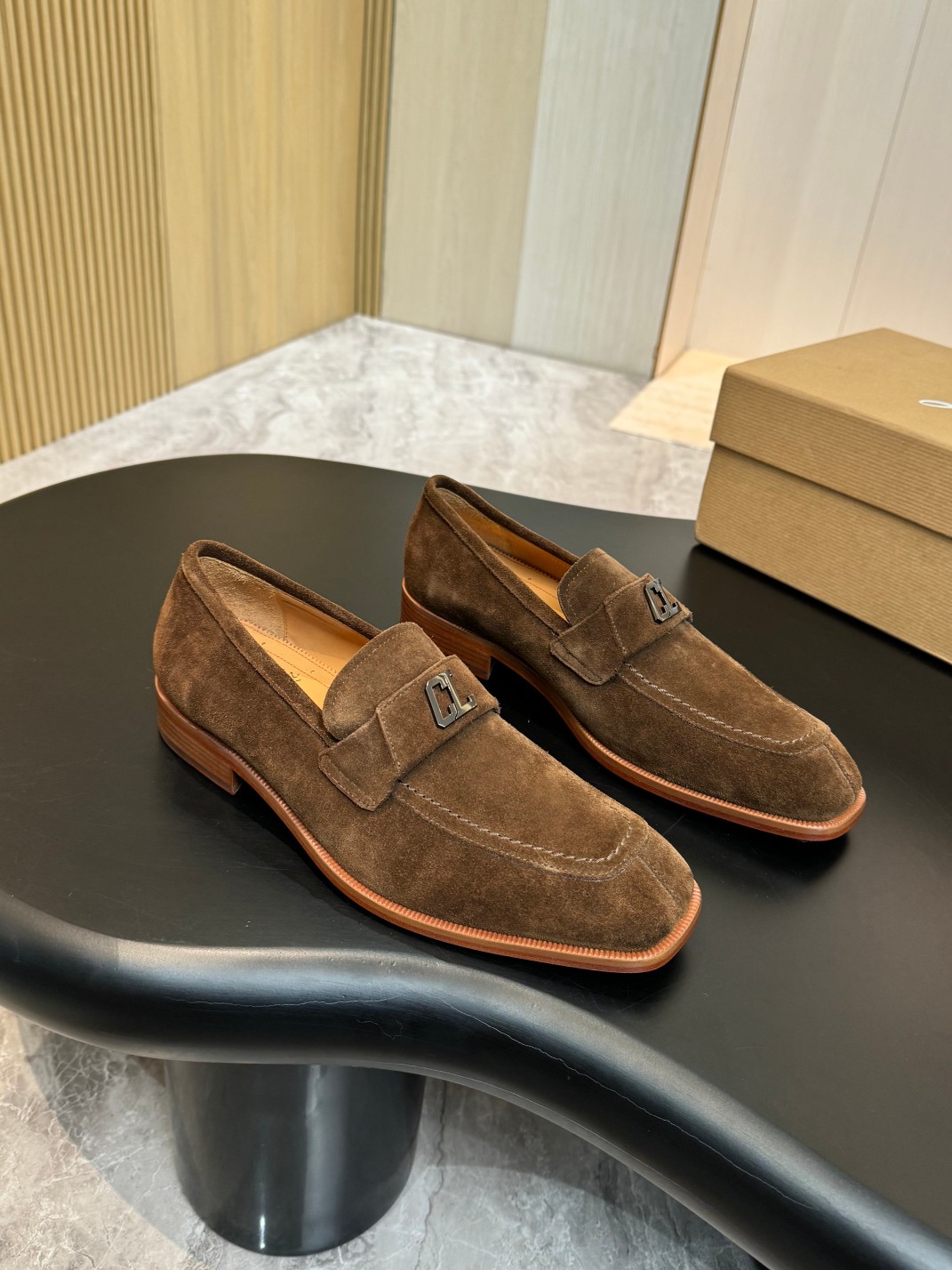 Christian Louboutin Style Red Leather Men's Shoes style reference detail image 4 from source 782851