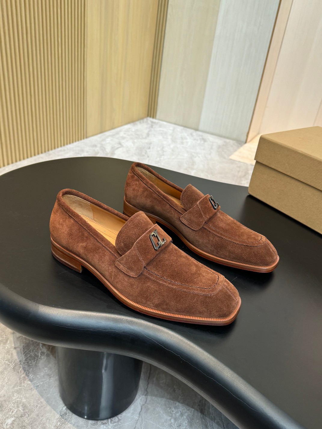 Christian Louboutin Style Red Leather Men's Shoes style reference detail image 4 from source 782838