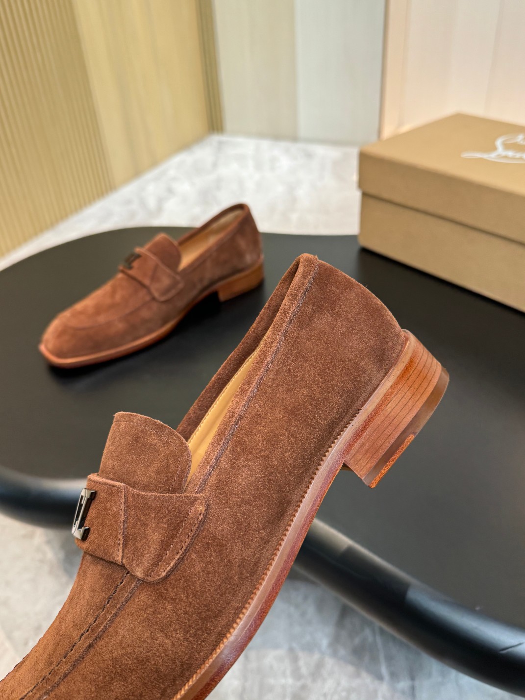 Christian Louboutin Style Red Leather Men's Shoes style reference detail image 7 from source 782838