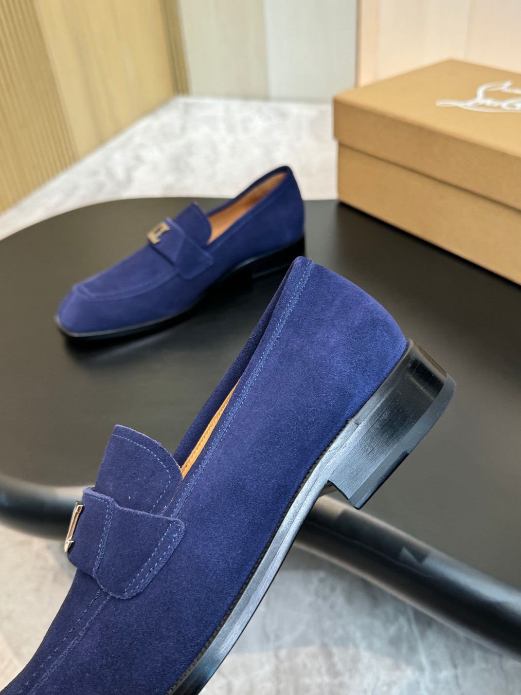 Christian Louboutin Style Red Leather Men's Shoes style reference detail image 7 from source 782849