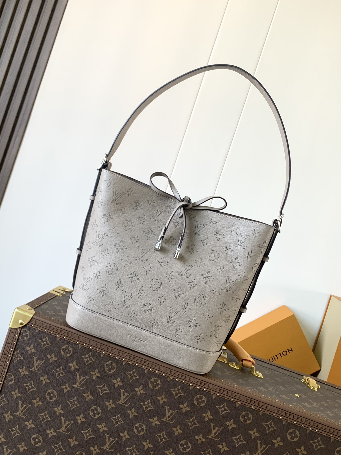 Louis Vuitton LV Flore Tassen handtassen Abrikos kleur Zwart Afdrukken Koeienhuid M12139