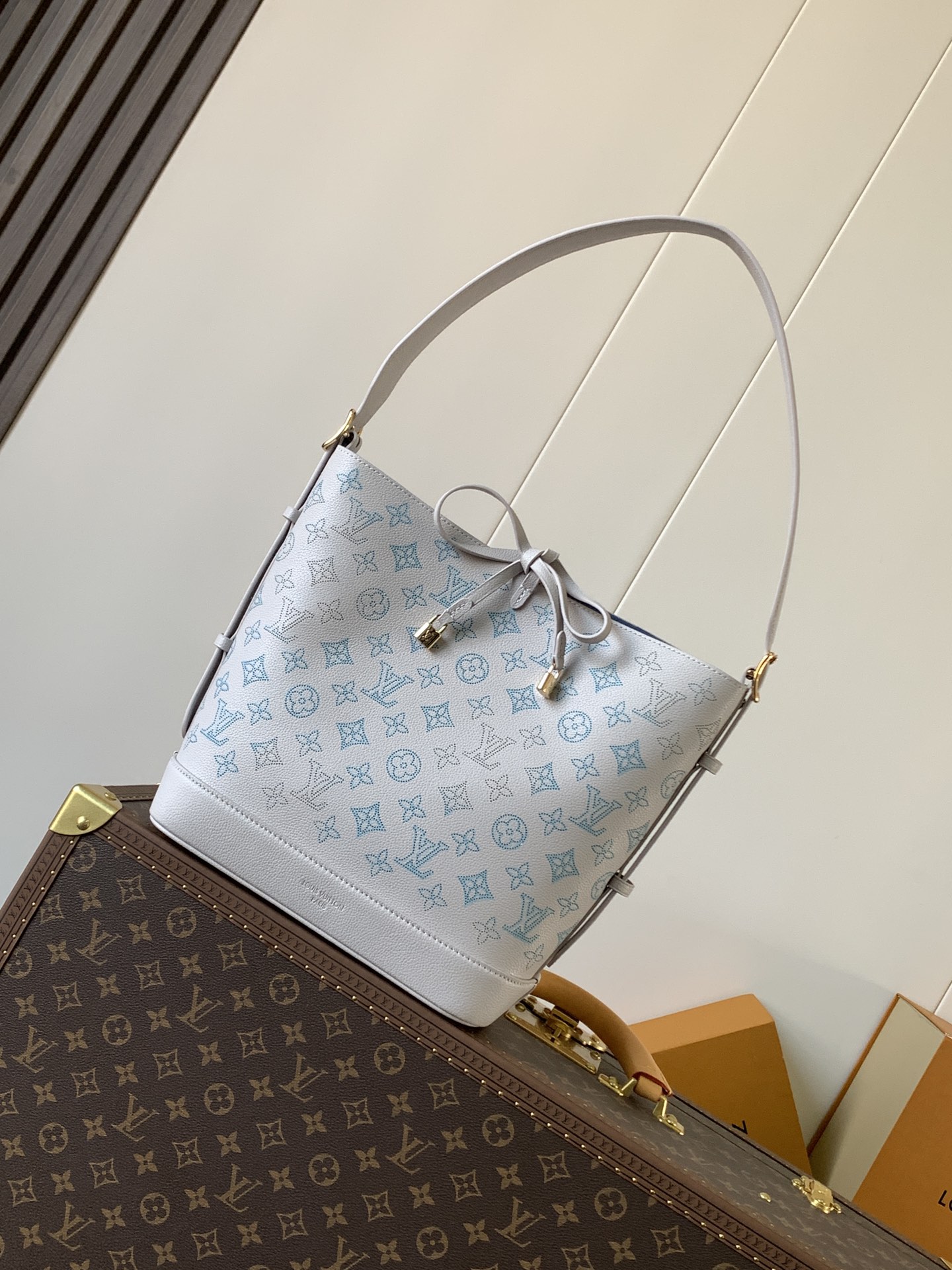 Louis Vuitton LV Flore Tassen handtassen Nep van topkwaliteit
 Abrikos kleur Zwart Afdrukken Koeienhuid M12139