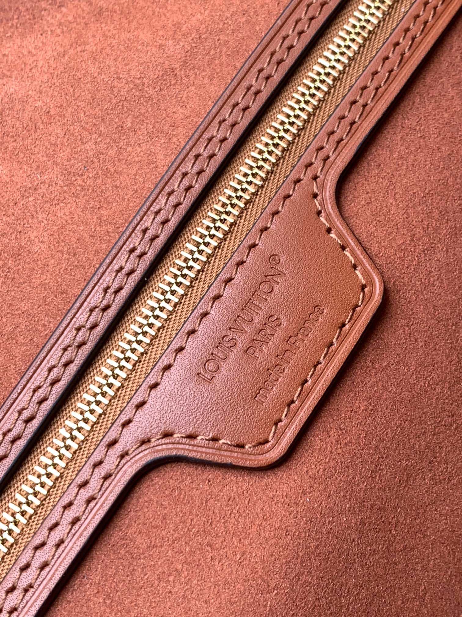 顶级原单,变码芯片✨M11930黑色 M12195绿色 M12755红色 M12467棕色 定制头层牛皮