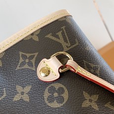 顶级原单,变码芯片 M46987花红 M46975花杏 M40599啡红 M40598啡粉 M40604白杏 M4060 顶级原单,变码芯片 M46987花红 M46975花杏 M40599啡红 M40598啡粉 M40604白杏 M4060