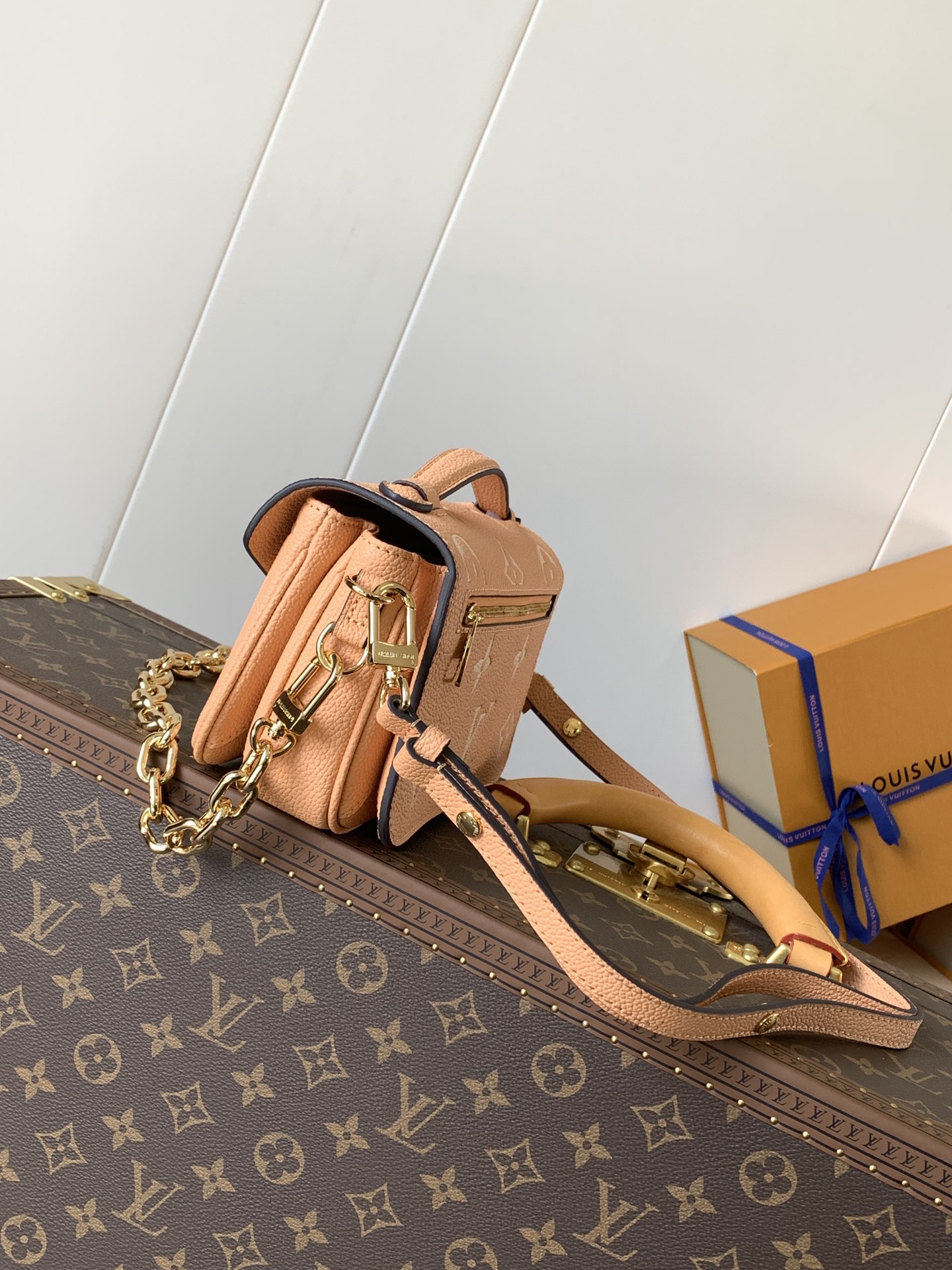 Louis Vuitton 变码芯片，定制头层牛皮