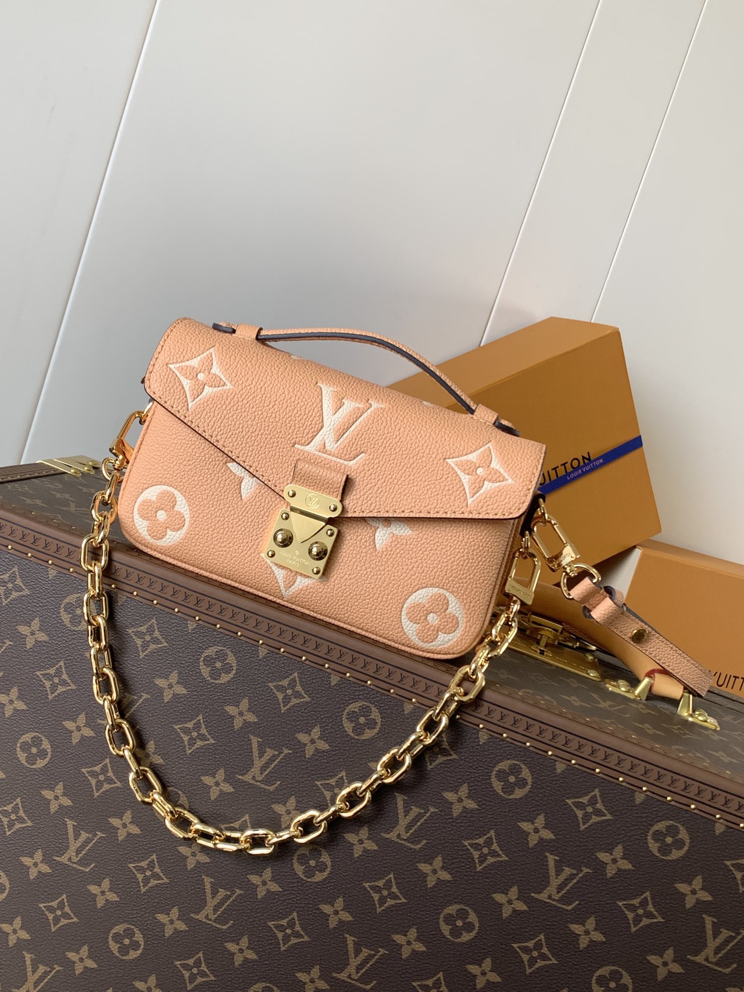 Louis Vuitton 变码芯片，定制头层牛皮