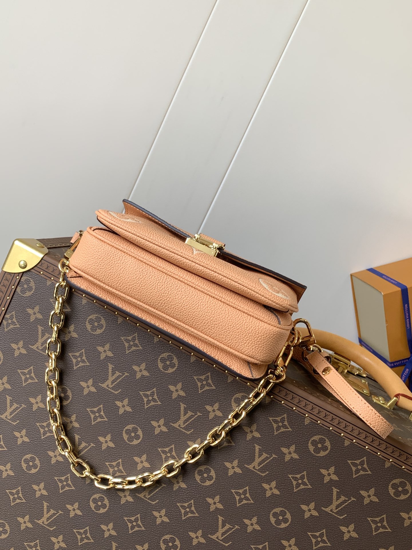 Louis Vuitton 变码芯片，定制头层牛皮