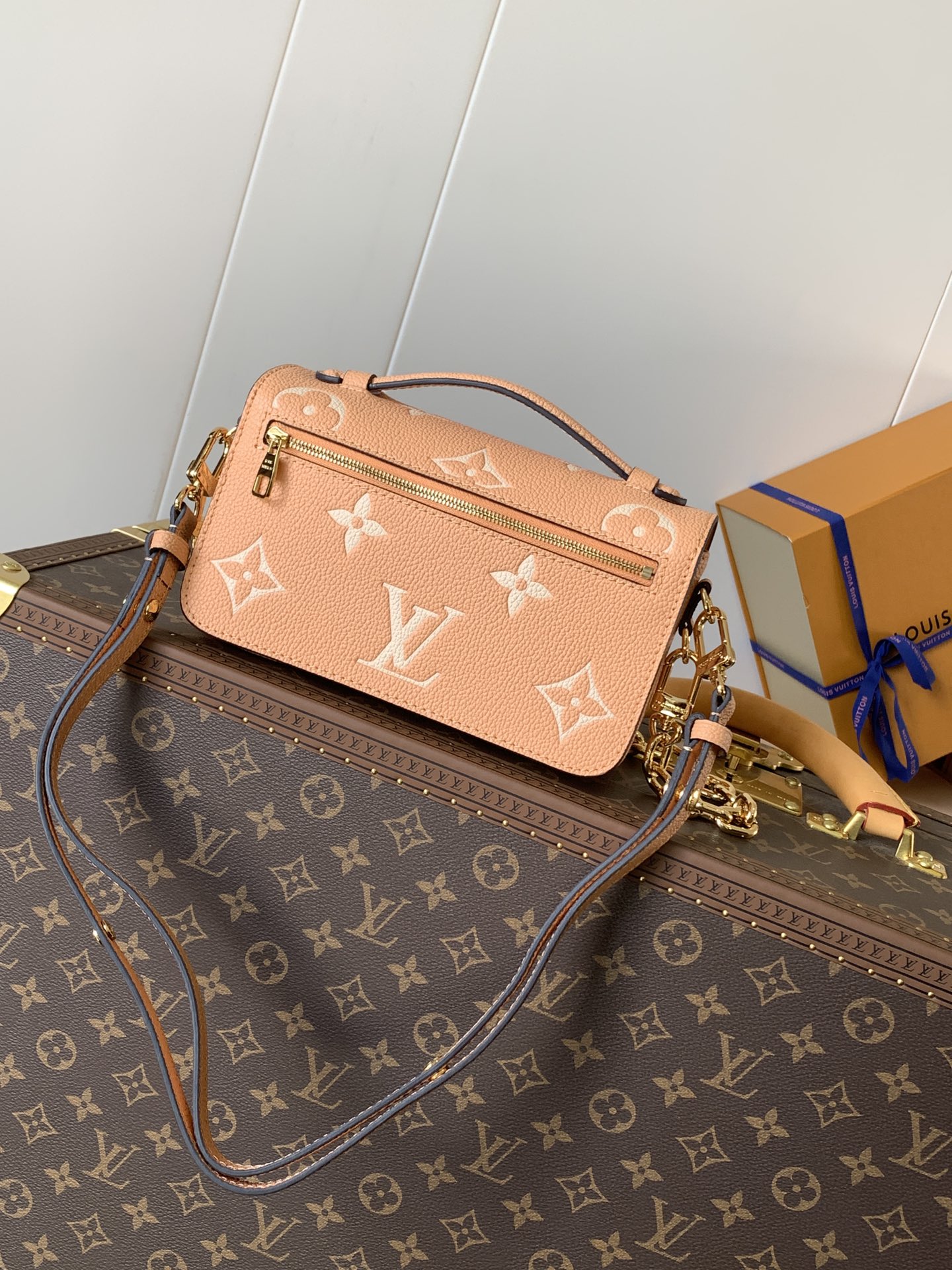 Louis Vuitton 变码芯片，定制头层牛皮
