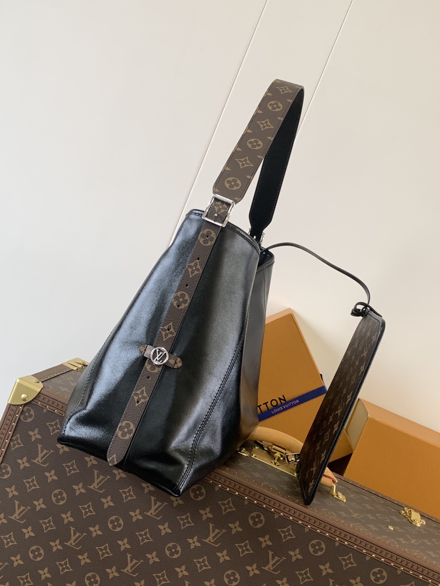 顶级原单,变码芯片
M25143中号 M24861小号
M13105黑彩 M12888迷你
本款 C