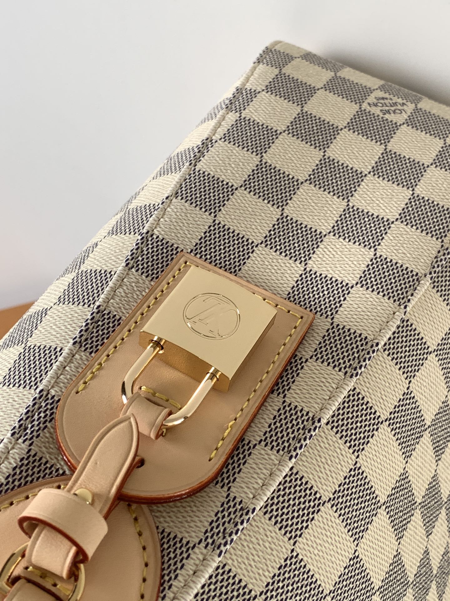 Louis Vuitton 变码芯片