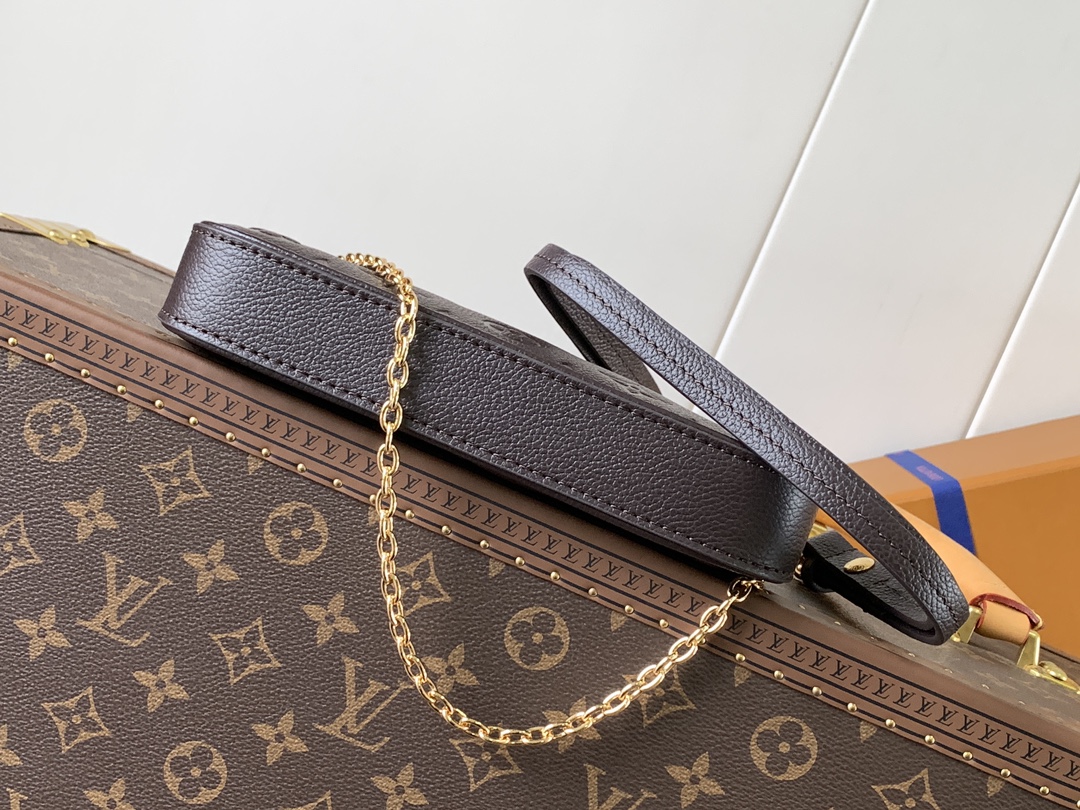顶级原单，变码芯片【Easy Pouch 手袋】M13614 巧克力色 M82346粉色M81862灰色