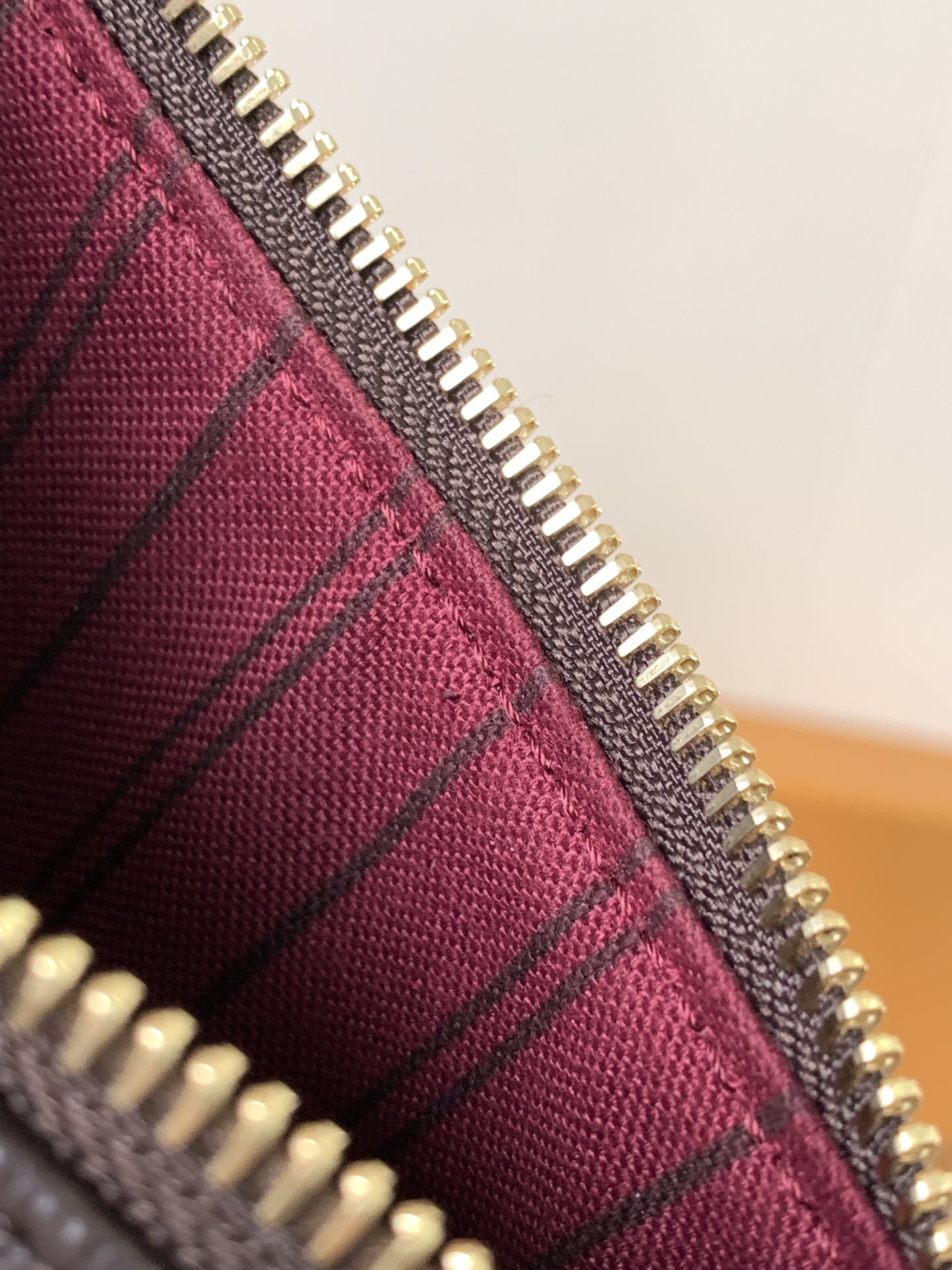 顶级原单，变码芯片【Easy Pouch 手袋】M13614 巧克力色 M82346粉色M81862灰色