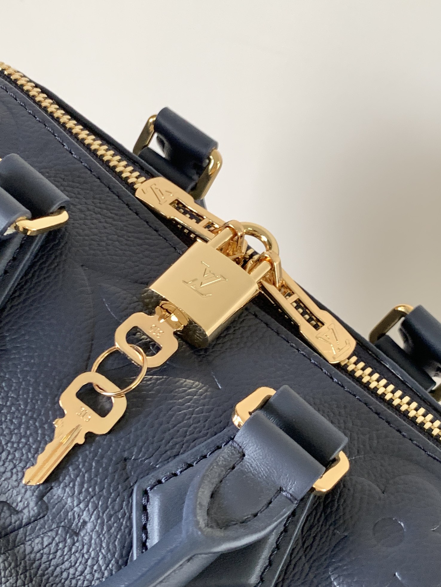 顶级原单，变码芯片M25929酒红M46875冰白粉 M58953黑色 M46883冰白蓝 46575大