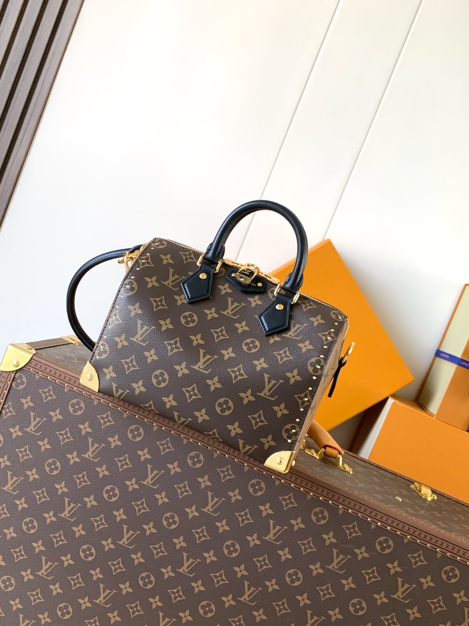 顶级原单，变码芯片M26181路易威登 Trunk 系列迎来本款 Speedy 25 新作，通过 Mon