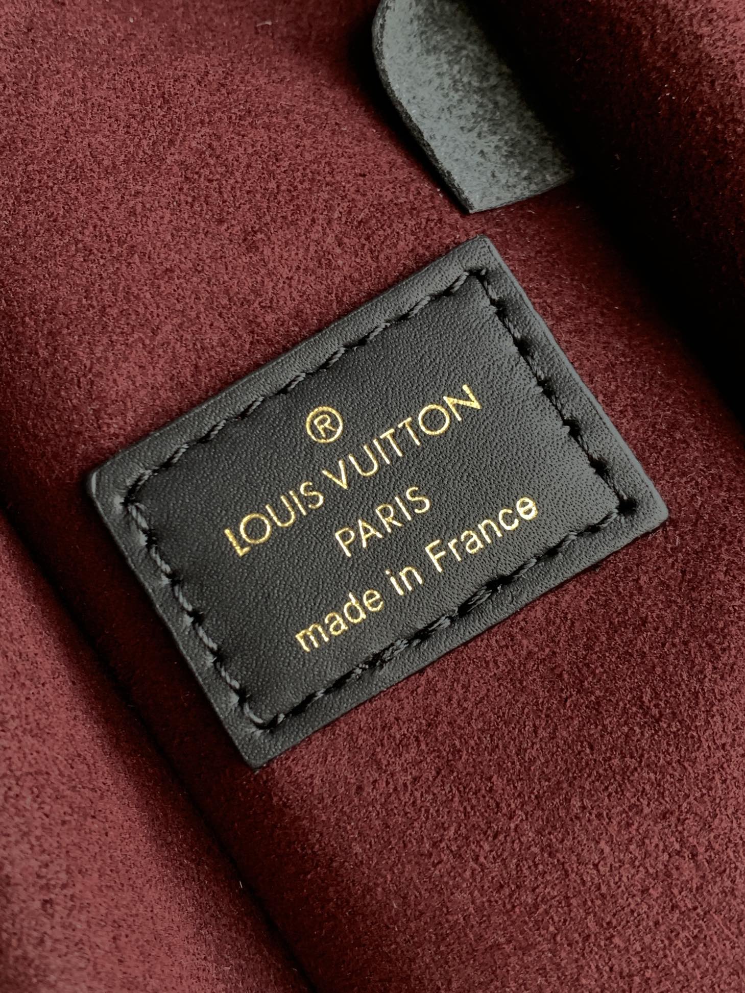 Louis Vuitton 在 2025 秋冬系列中持续演绎路易威登的制箱传统