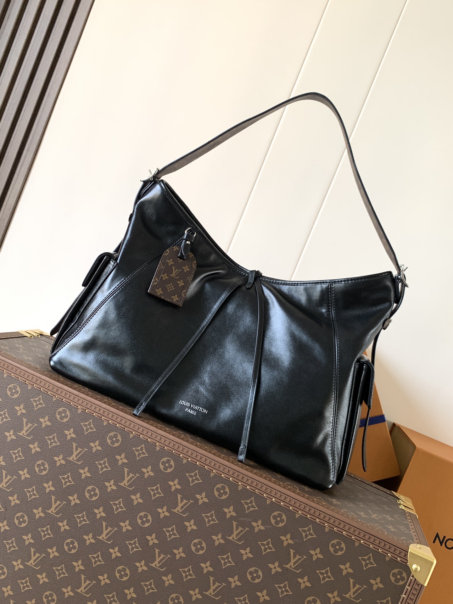 顶级原单，变码芯片M15175本款 Carry All Travel Bag 手袋取材柔软牛皮革，为名牌