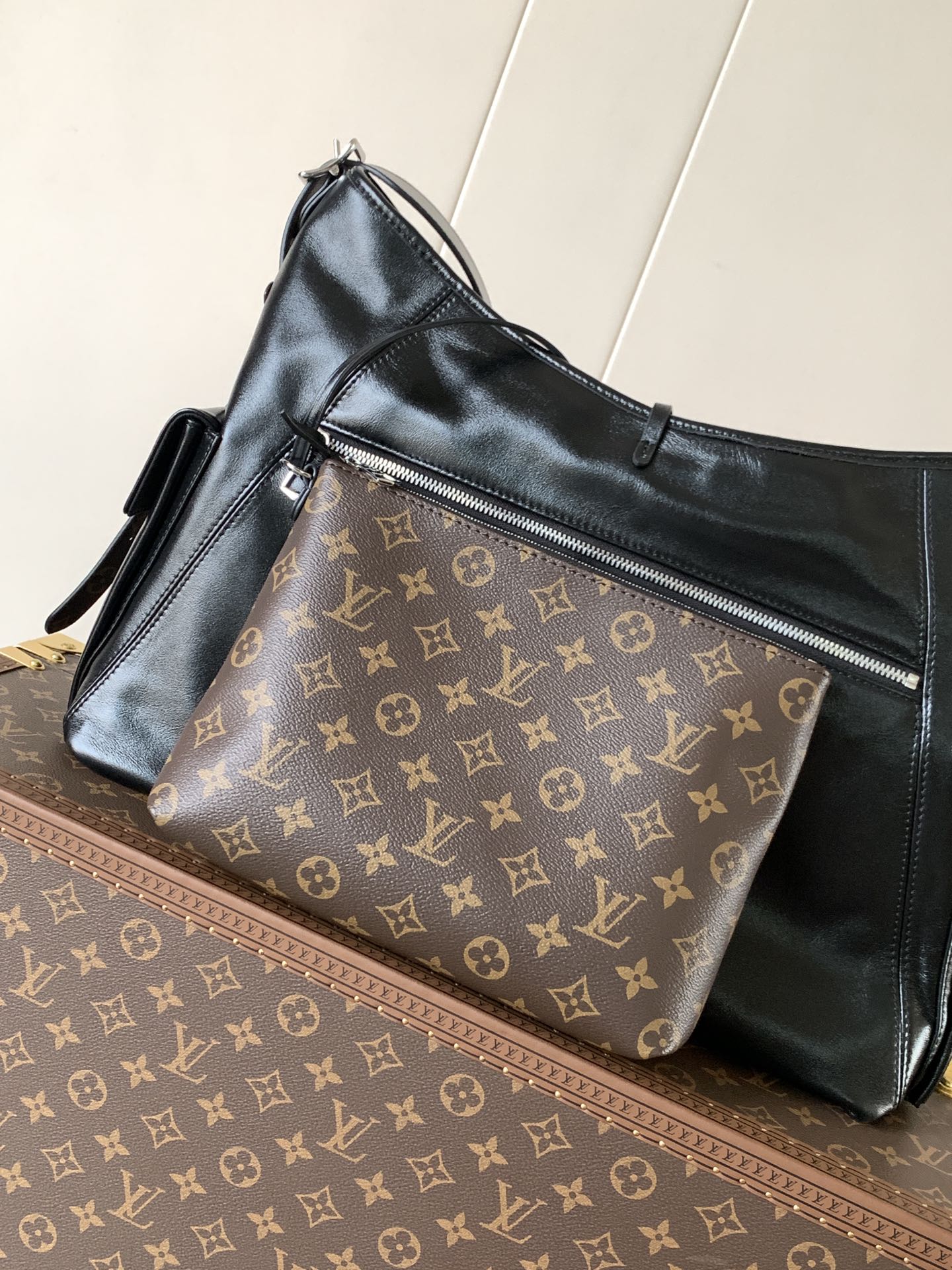 顶级原单，变码芯片M15175本款 Carry All Travel Bag 手袋取材柔软牛皮革，为名牌