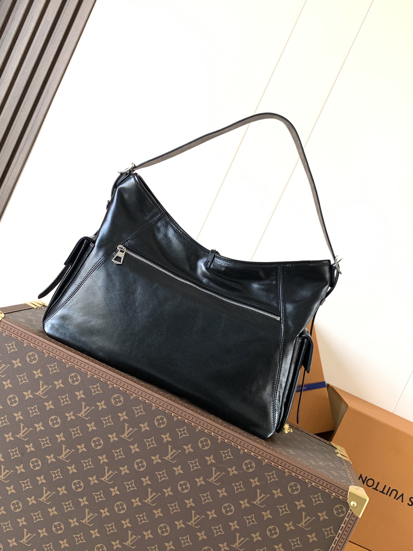 顶级原单，变码芯片M15175本款 Carry All Travel Bag 手袋取材柔软牛皮革，为名牌