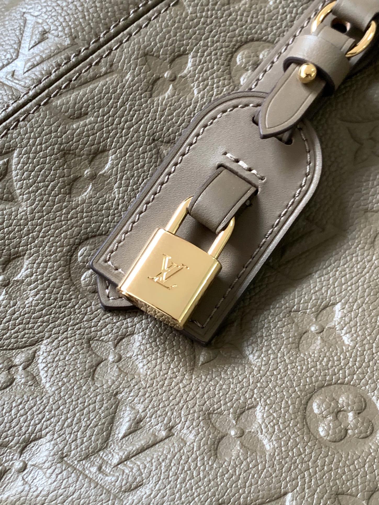 顶级原单，变码芯片M25890橄榄绿 M25858黑色本款 All In One 小号手袋拓展 All-