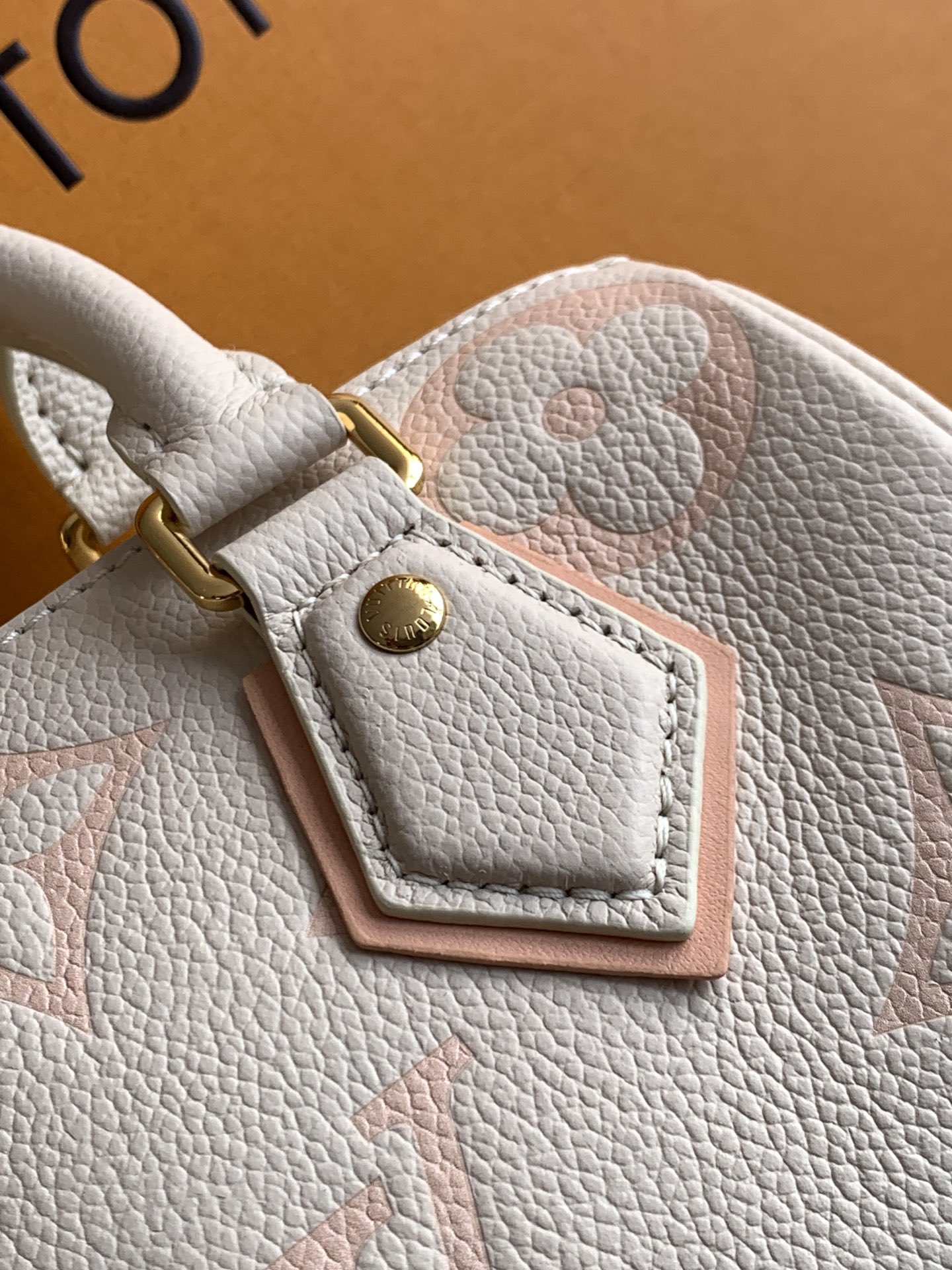 顶级原单，变码芯片M25929酒红M46875冰白粉 M58953黑色 M46883冰白蓝 46575大