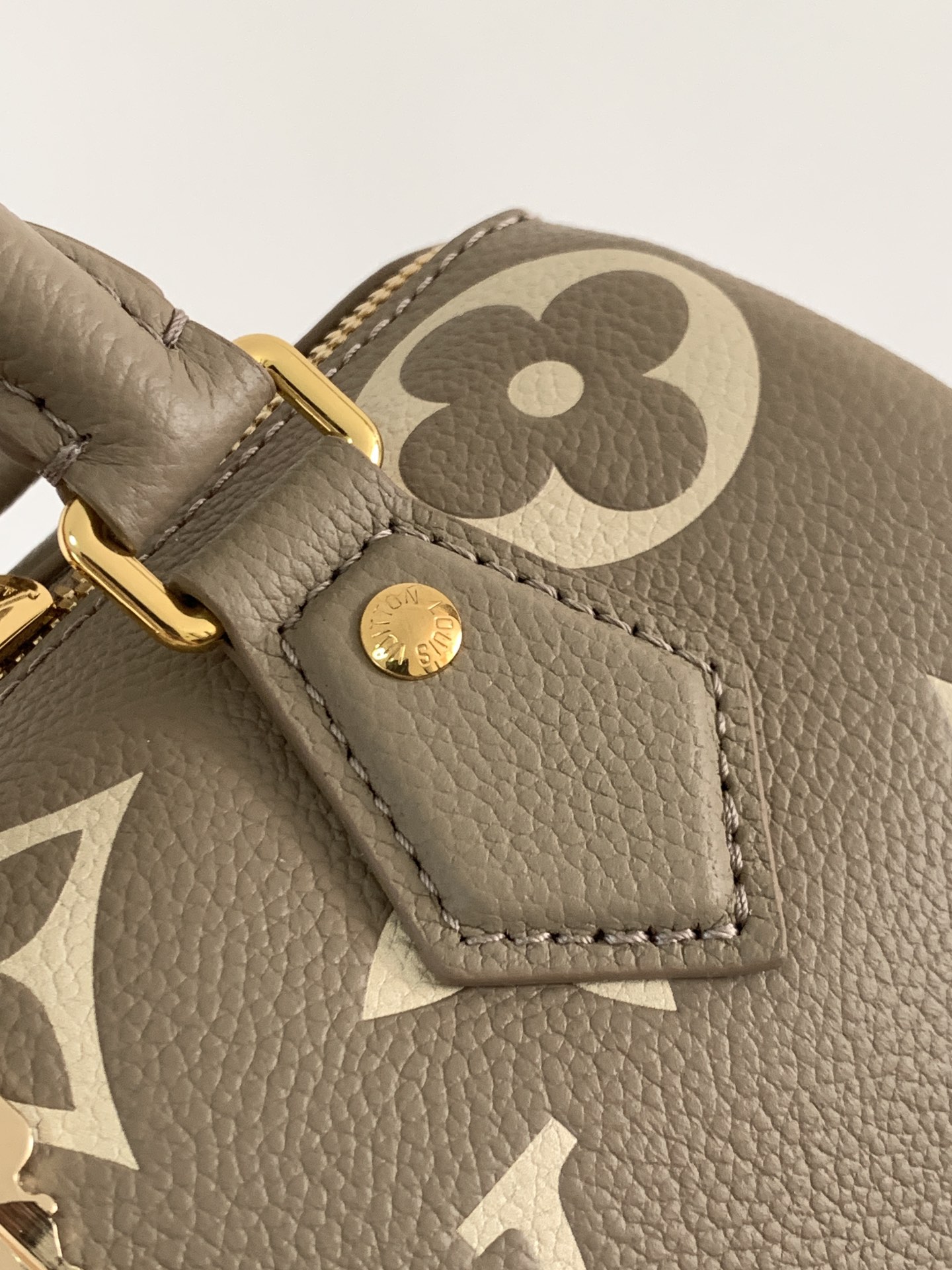 顶级原单，变码芯片M25929酒红M46875冰白粉 M58953黑色 M46883冰白蓝 46575大