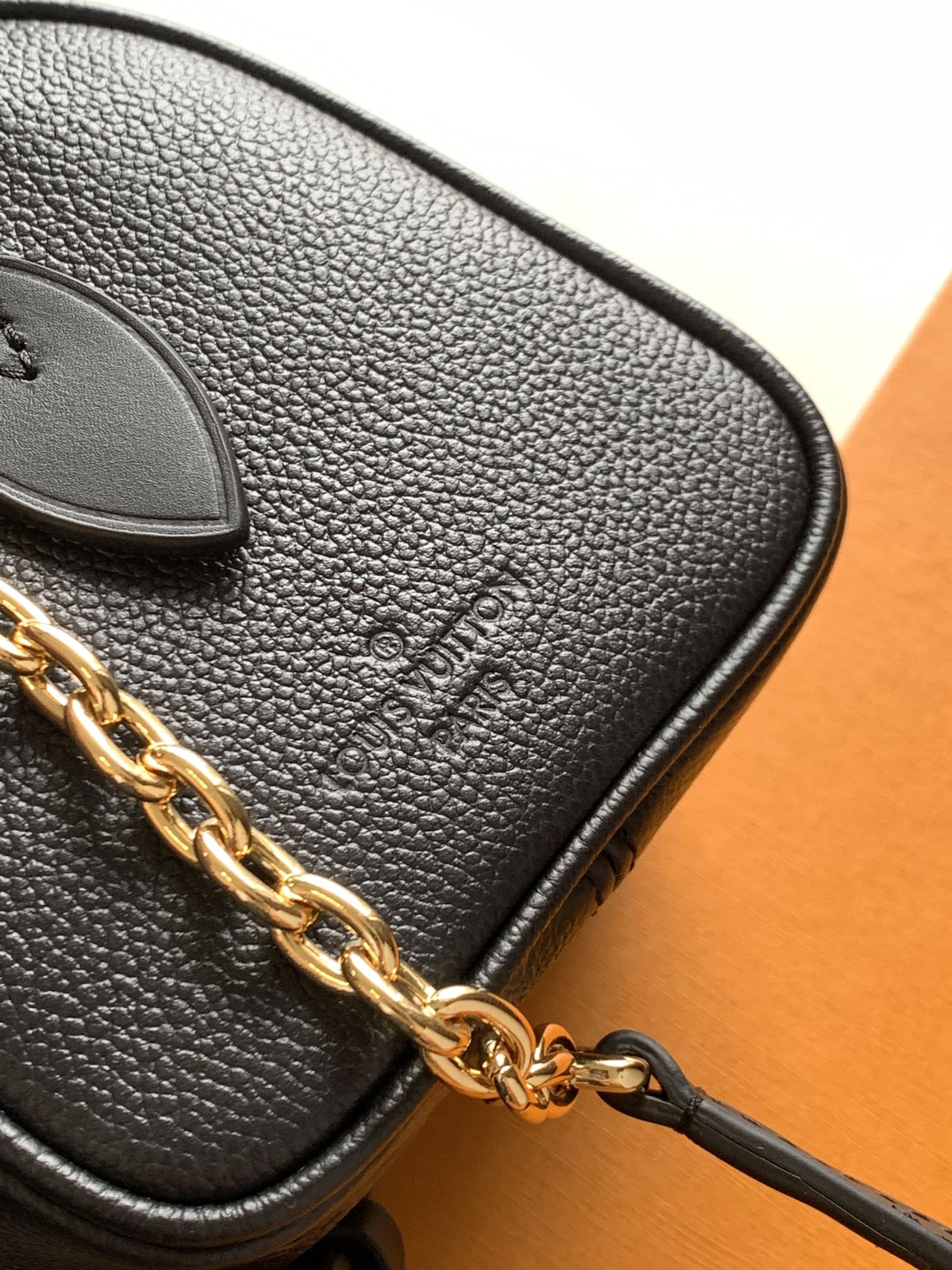 顶级原单，变码芯片M25929酒红M46875冰白粉 M58953黑色 M46883冰白蓝 46575大