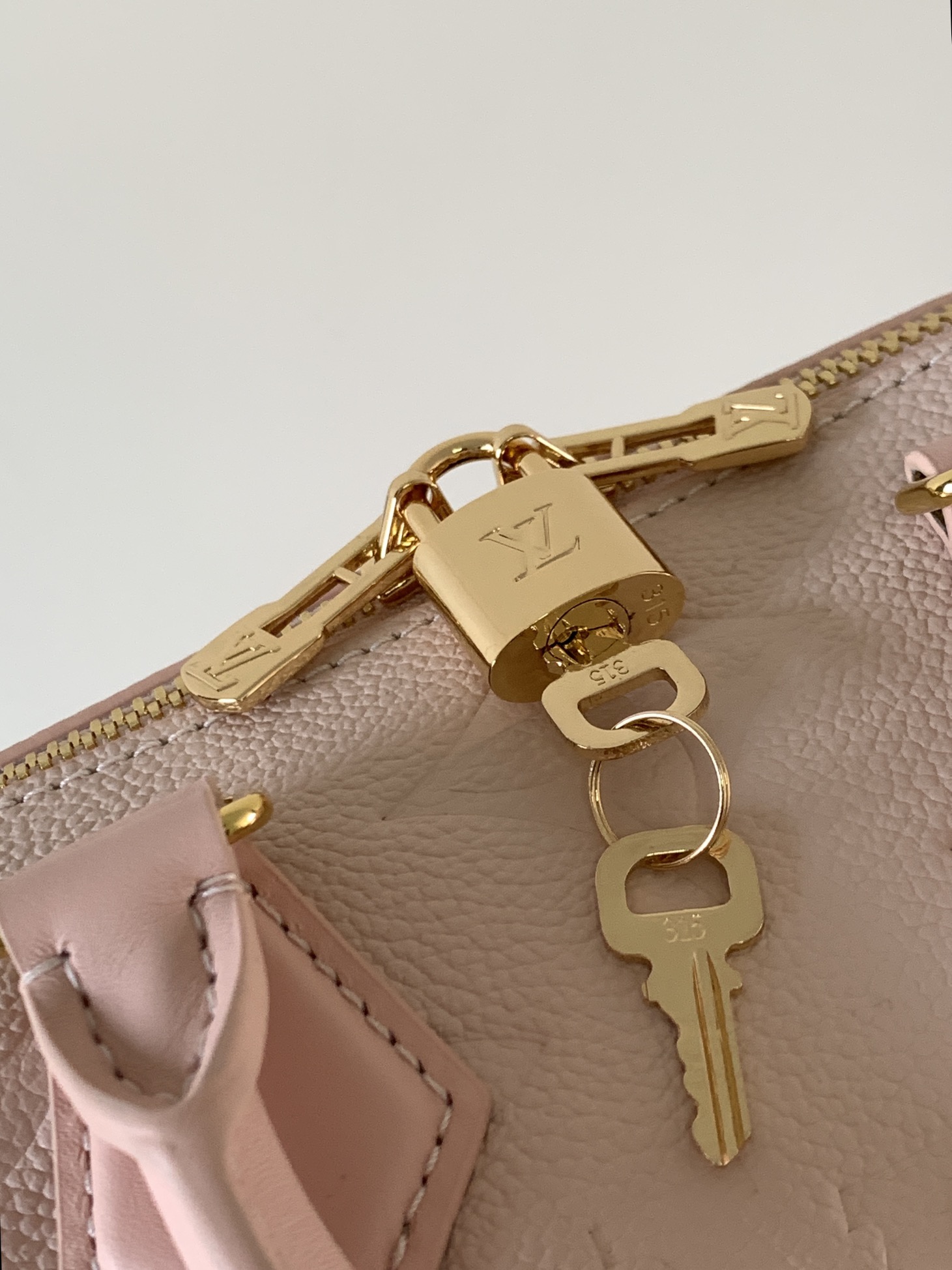 顶级原单，变码芯片M25929酒红M46875冰白粉 M58953黑色 M46883冰白蓝 46575大