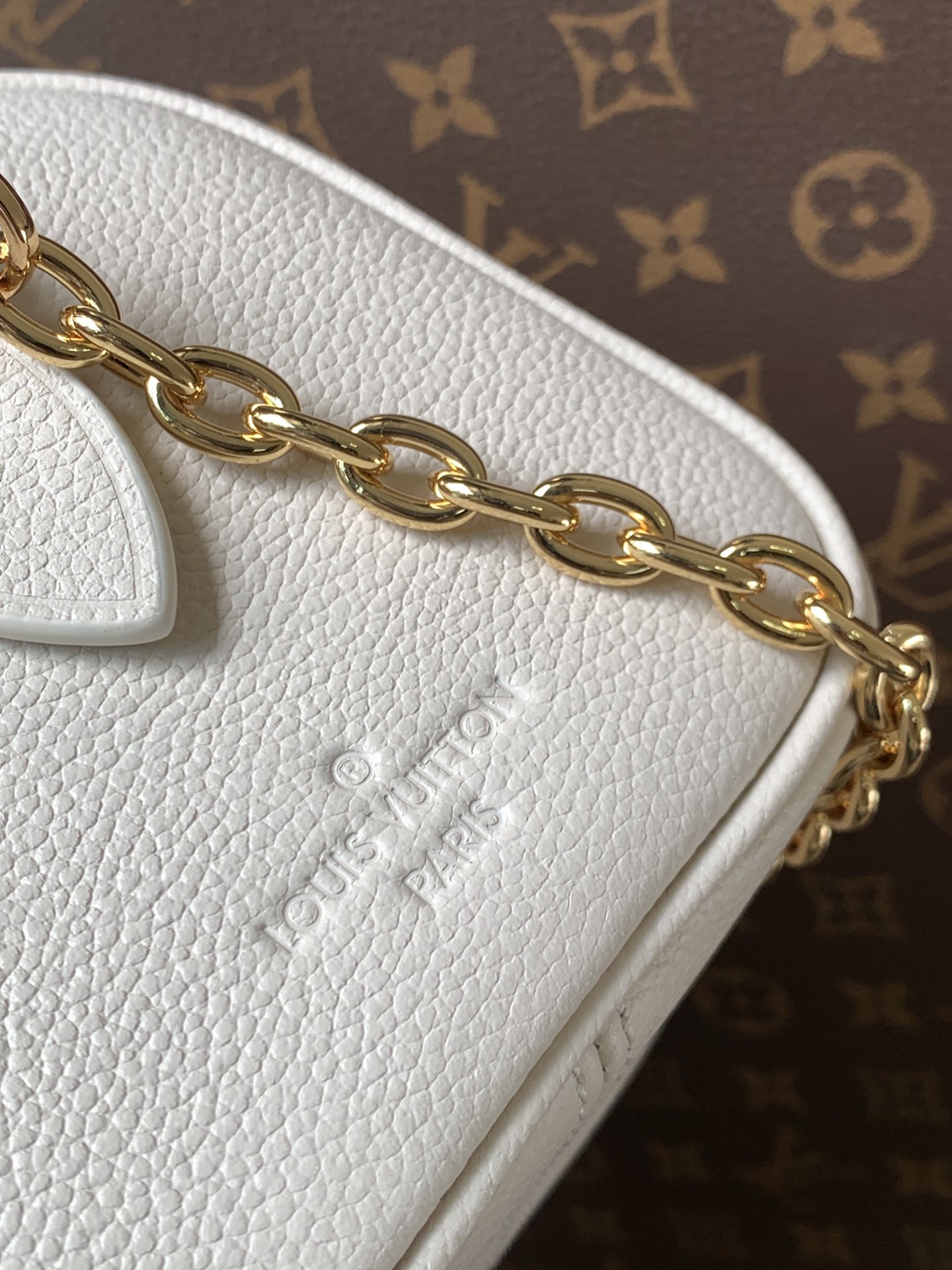 顶级原单，变码芯片M25929酒红M46875冰白粉 M58953黑色 M46883冰白蓝 46575大