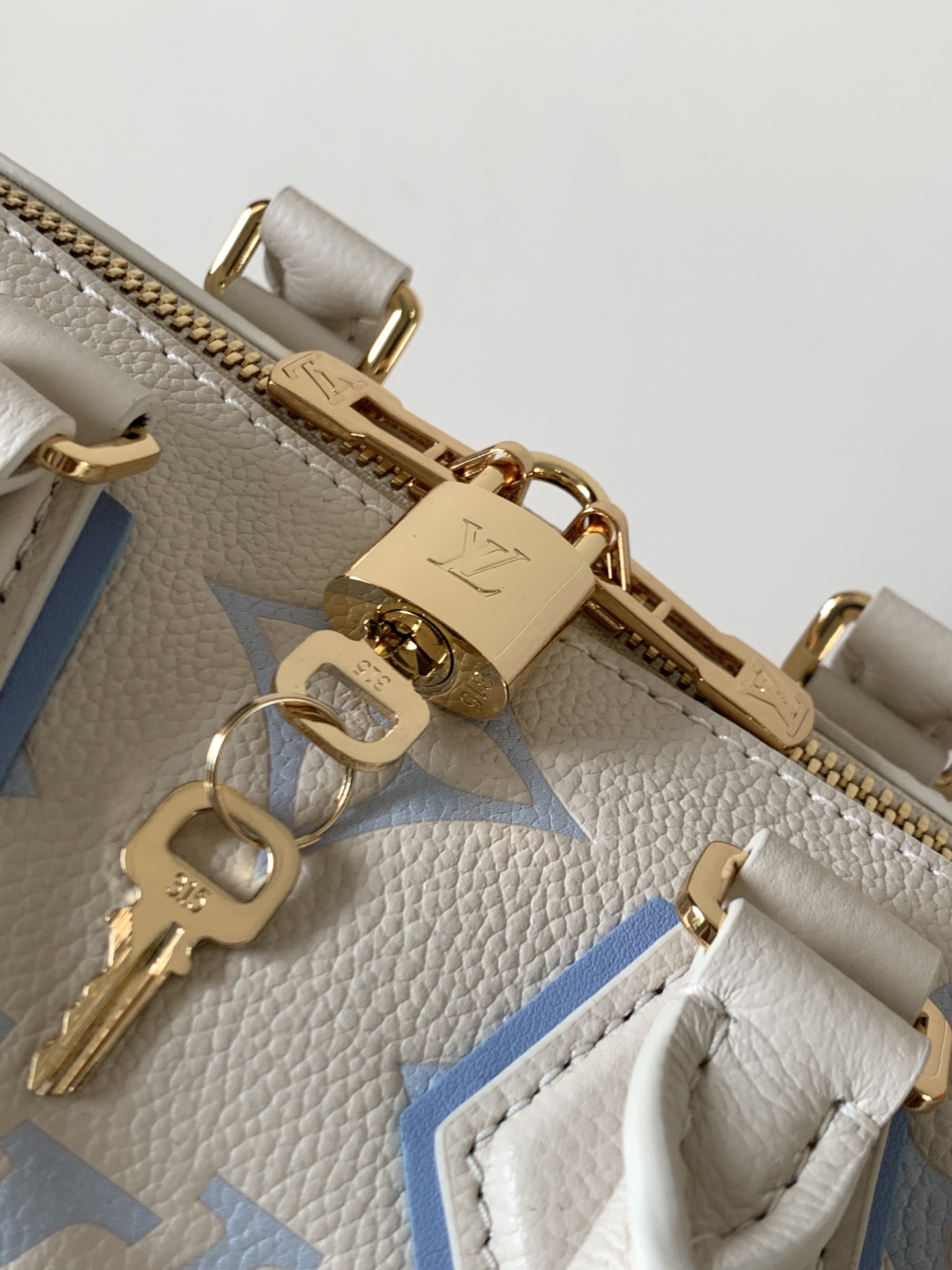 顶级原单，变码芯片M25929酒红M46875冰白粉 M58953黑色 M46883冰白蓝 46575大