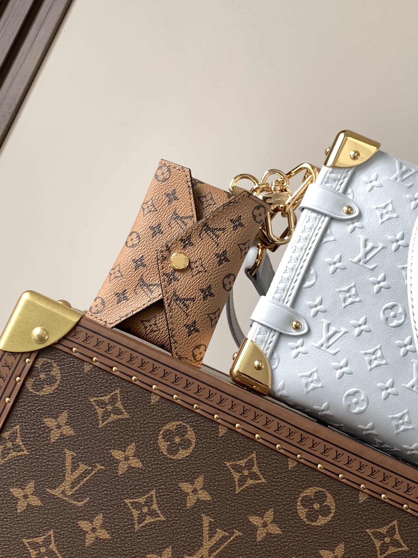 Louis Vuitton 在 2025 秋冬系列中持续演绎路易威登的制箱传统