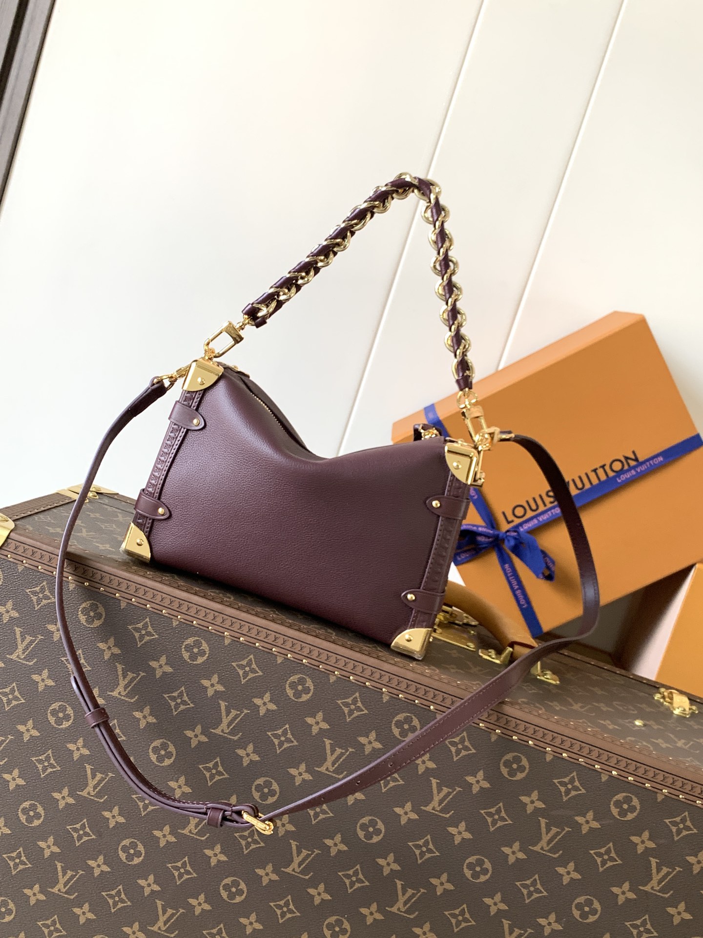 Louis Vuitton 在 2025 秋冬系列中持续演绎路易威登的制箱传统