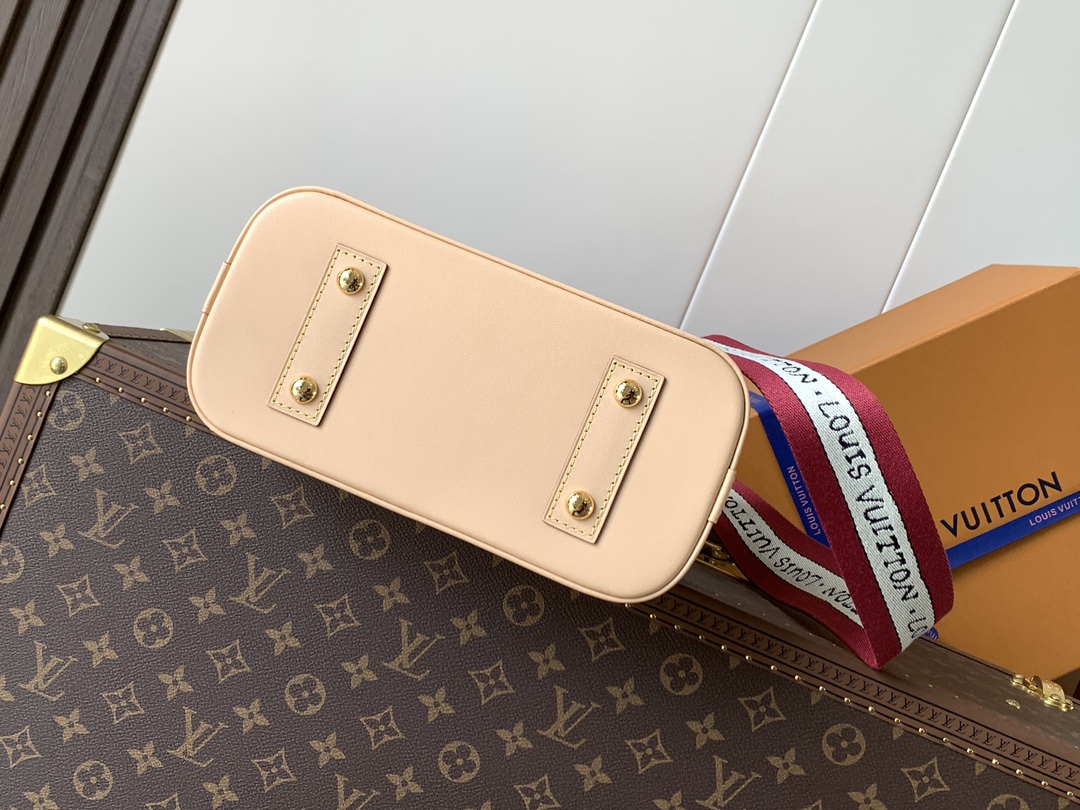 顶级原单，变码芯片M25728本款 Alma BB 手袋出自路易威登与 Grace Coddington