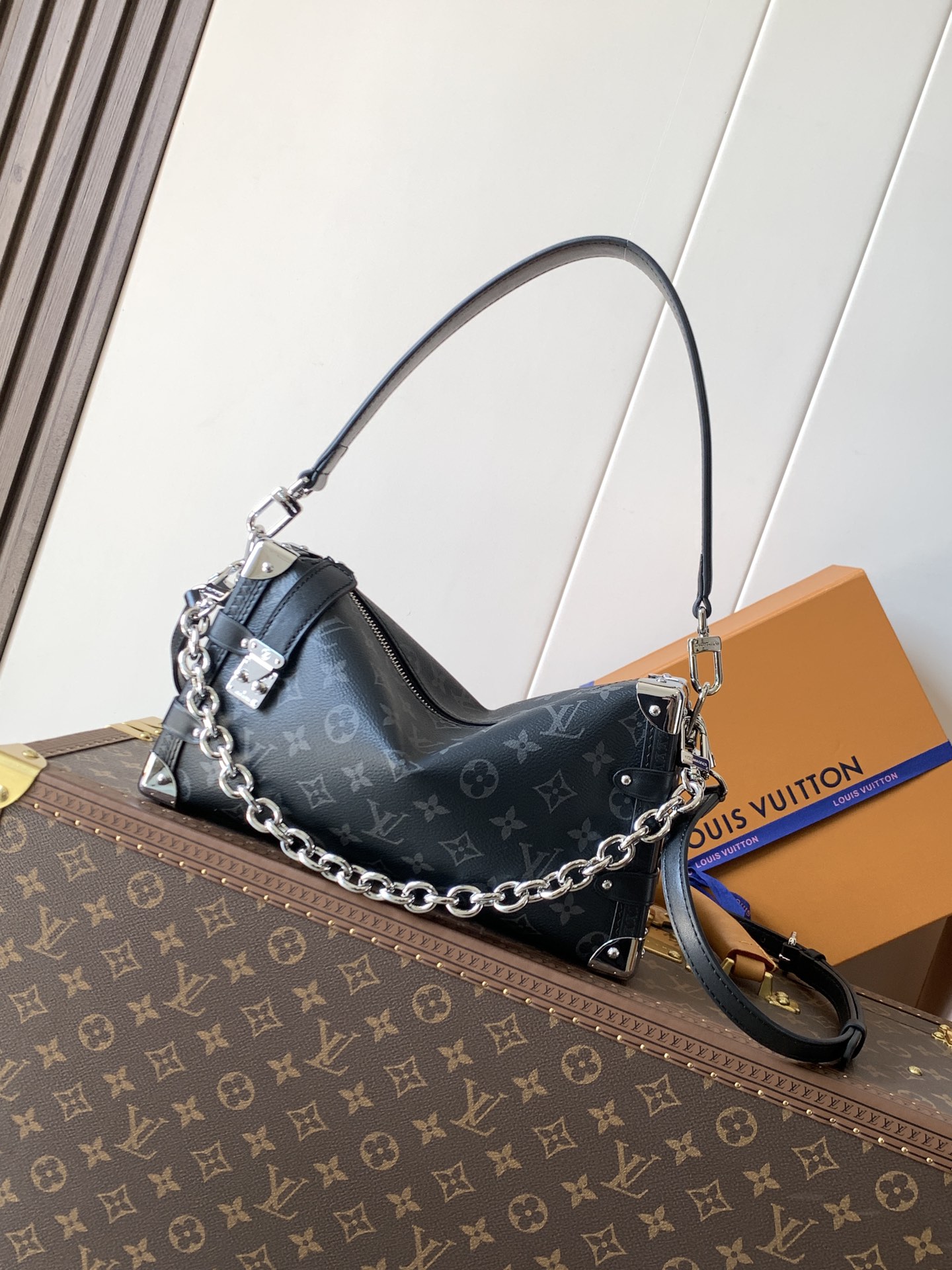 顶级原单，变码芯片M26226Side Trunk 系列推出 East West 版本，以 Monogr