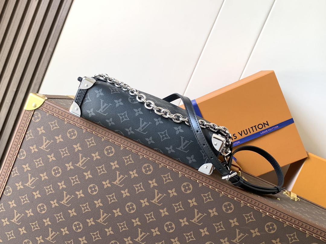 顶级原单，变码芯片M26226Side Trunk 系列推出 East West 版本，以 Monogr