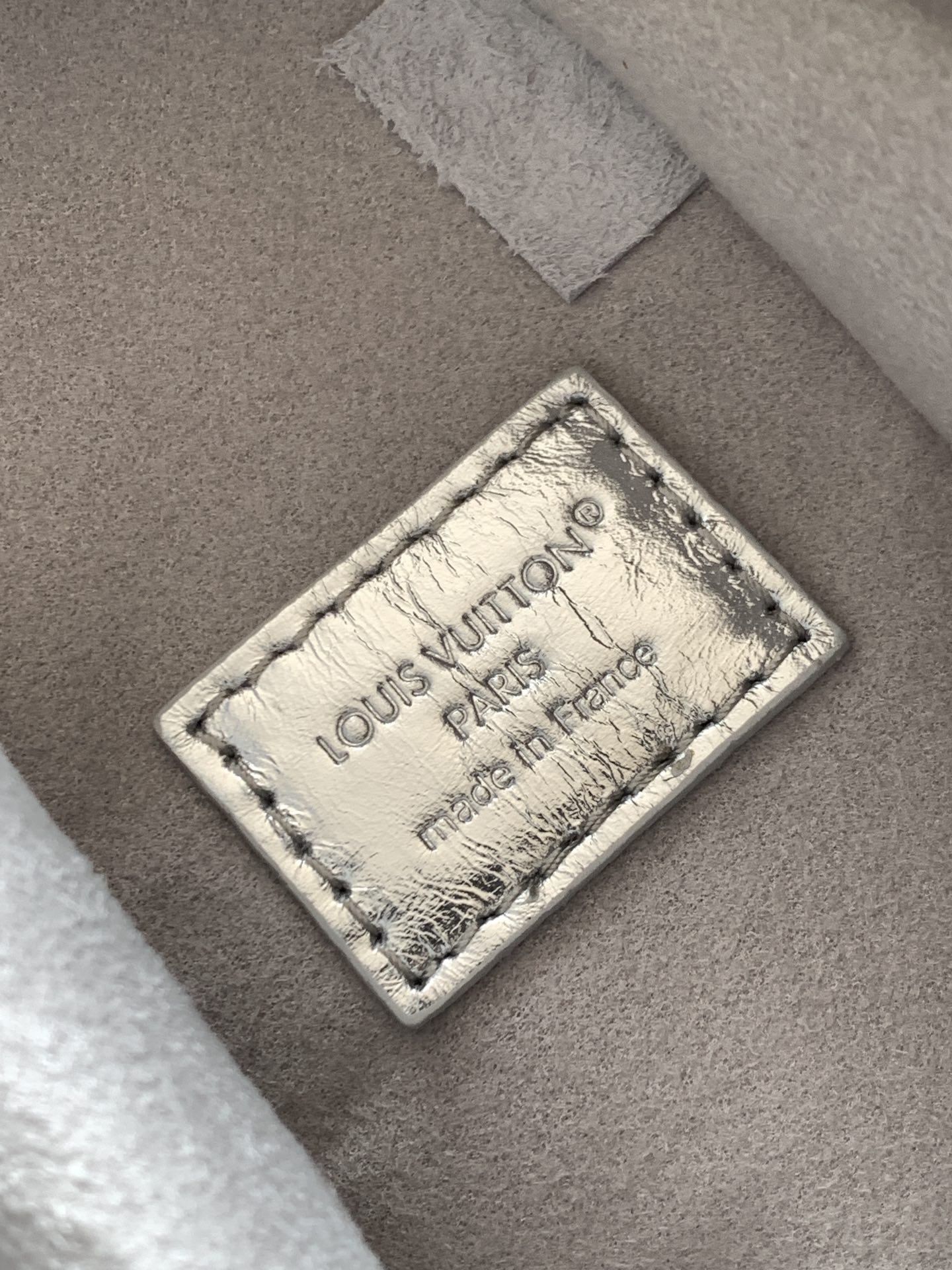 Louis Vuitton 变码芯片