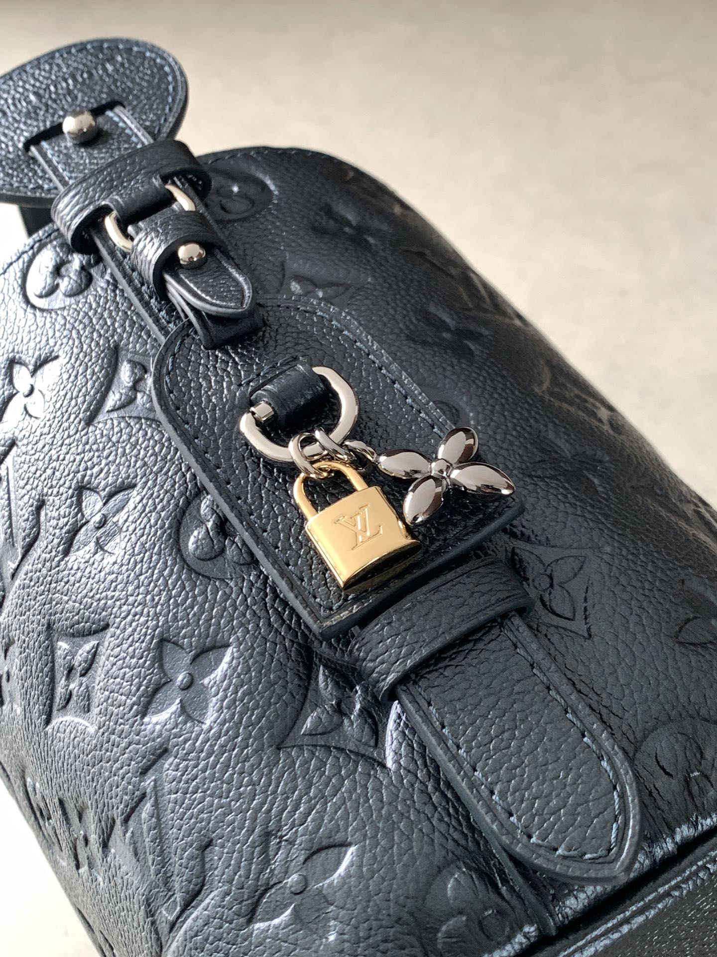 Louis Vuitton 变码芯片