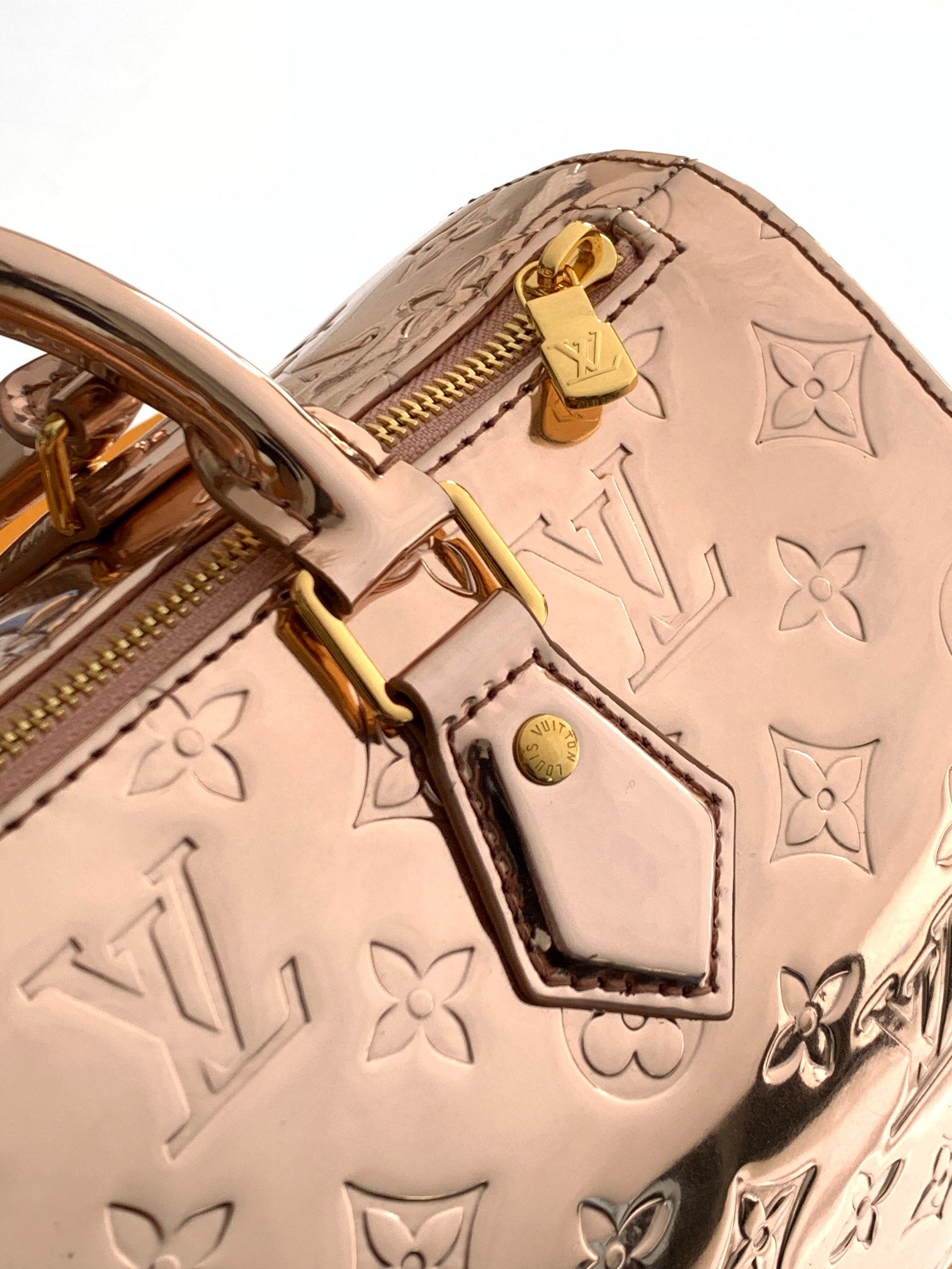 Louis Vuitton 变码芯片M26497