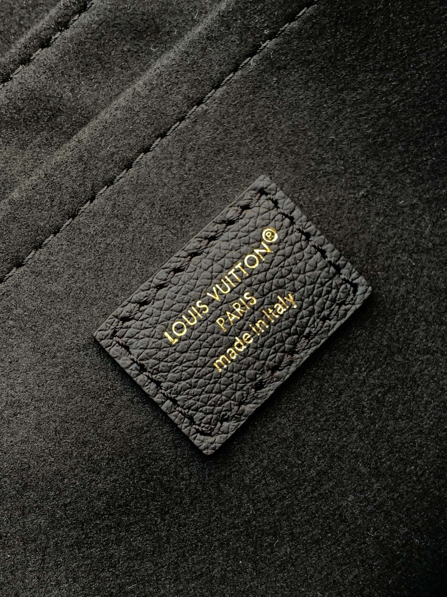 Louis Vuitton Saint-Germain PM手袋出自优雅的巴黎街区 她以这个名字著称 灵感十足