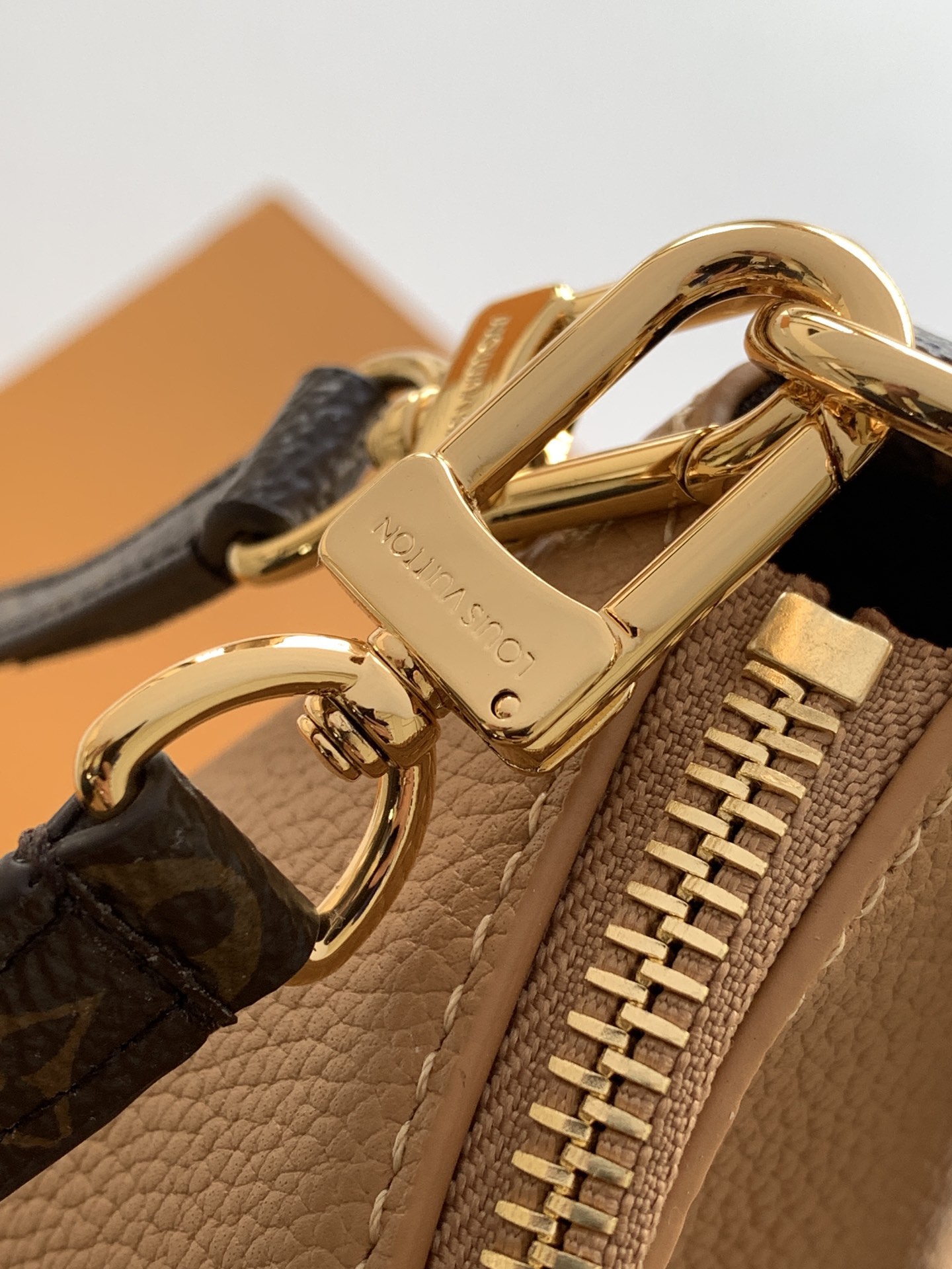 Louis Vuitton 变码芯片M28029
