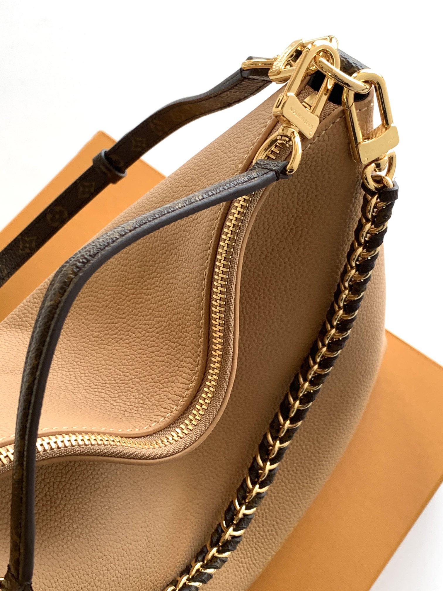 Louis Vuitton 变码芯片M28029
